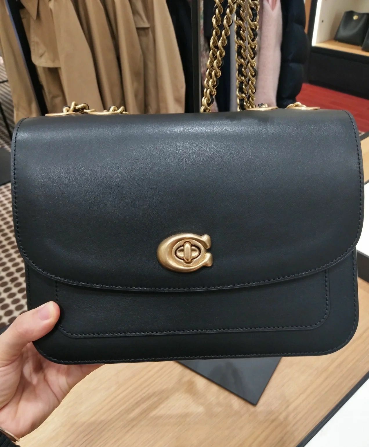 歐美直送 全新 COACH Madison系列斜挎包手袋