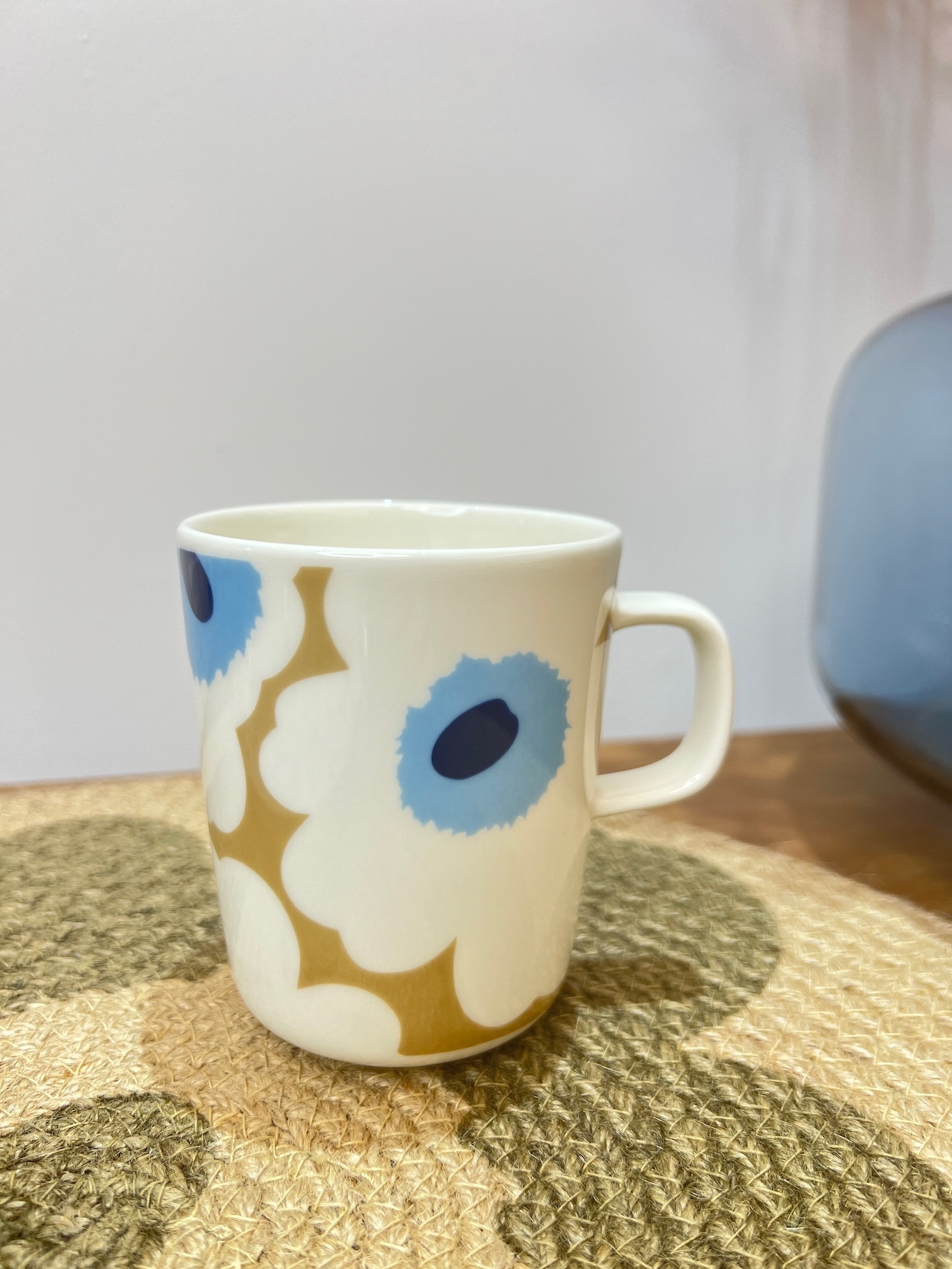 絕版Marimekko Beige x light blue 細杯