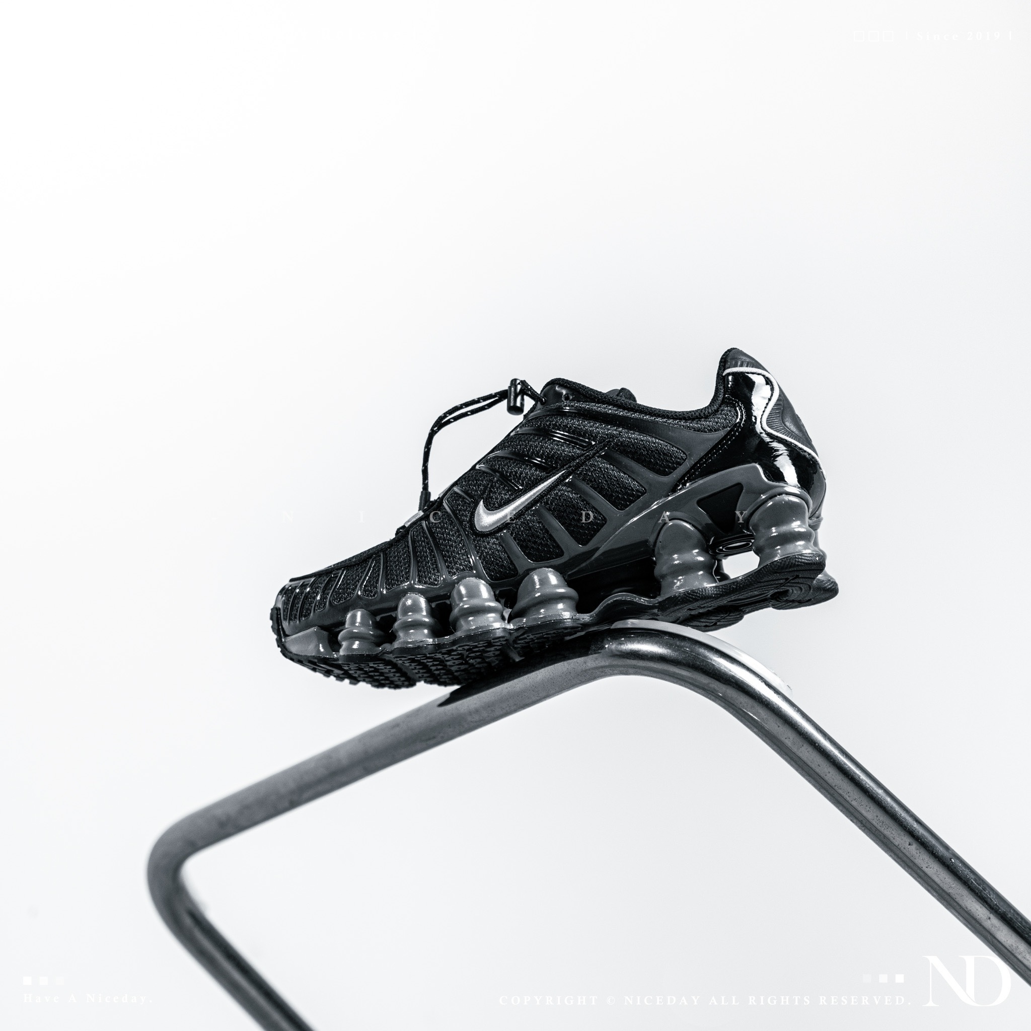 NICEDAY 現貨Nike Shox TL Black Iron Grey 女黑灰運動訓練舒適休