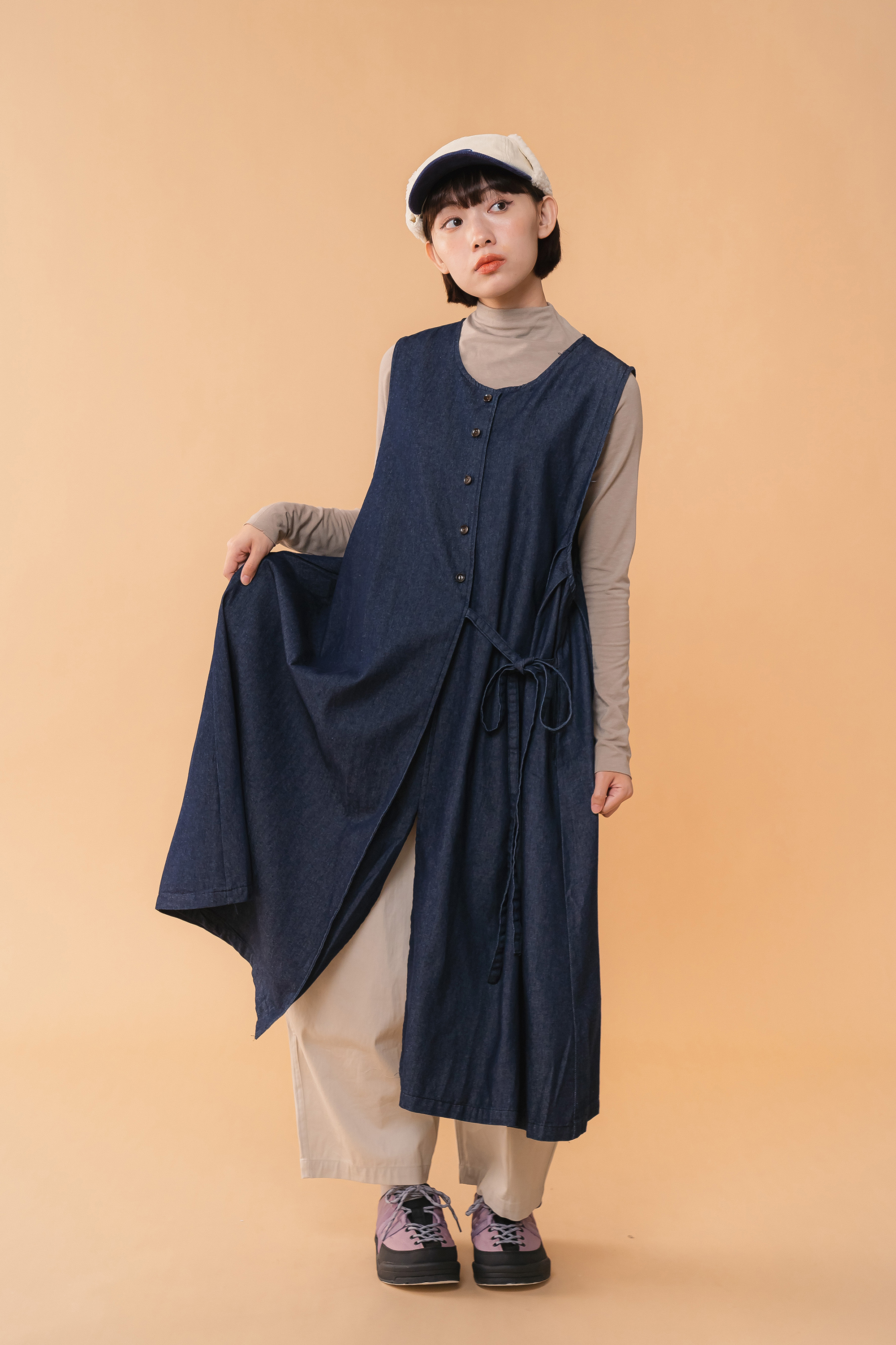 日日女孩✓牛仔綁帶罩衫裙