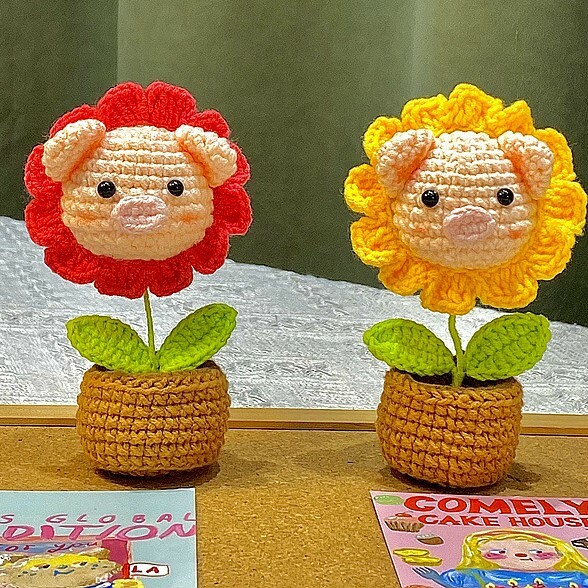 《3259》免澆水手工編織花朵小豬盆栽
