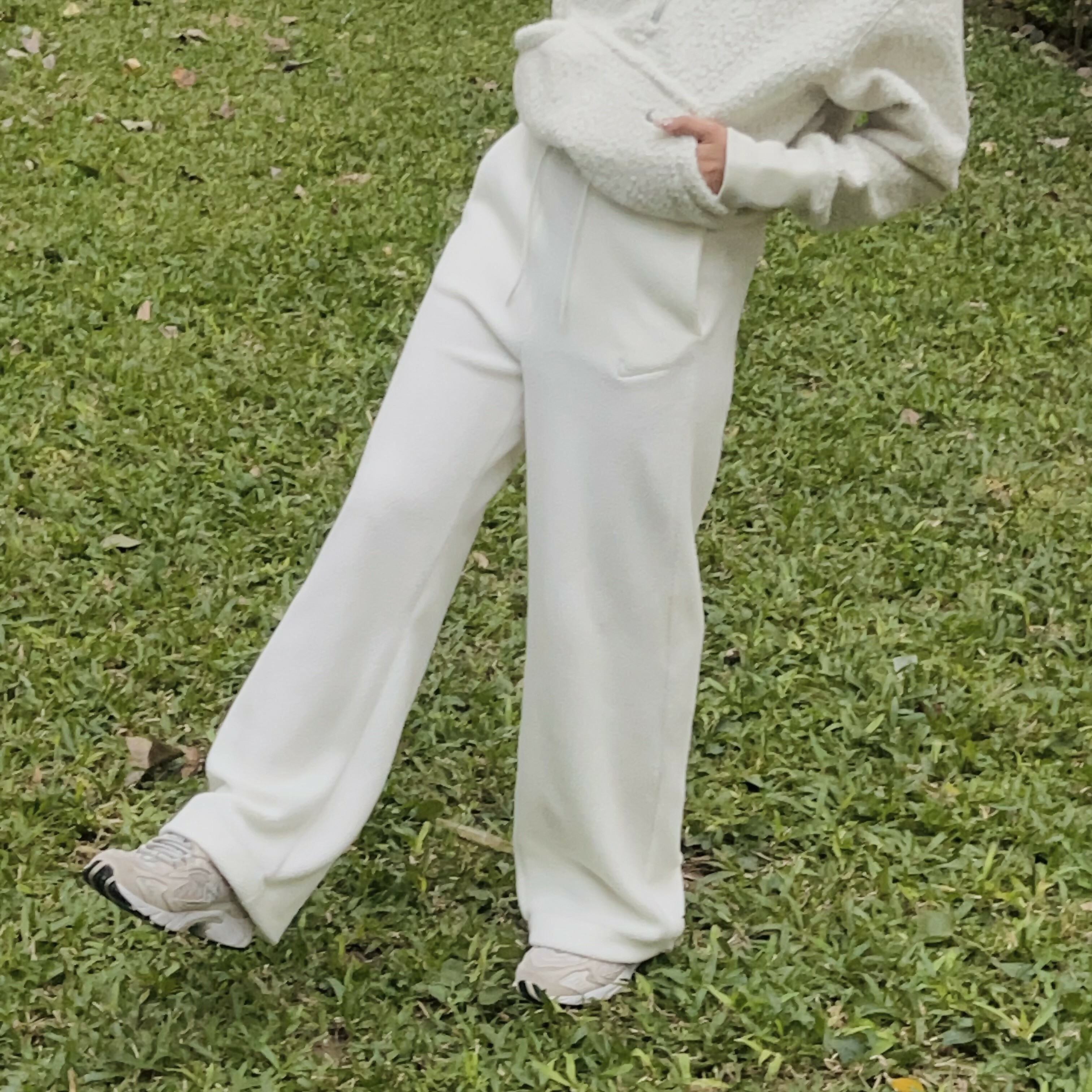 <線上SALE❤️‍🔥> NIKE 毛絨絨 長寬褲 白 女款