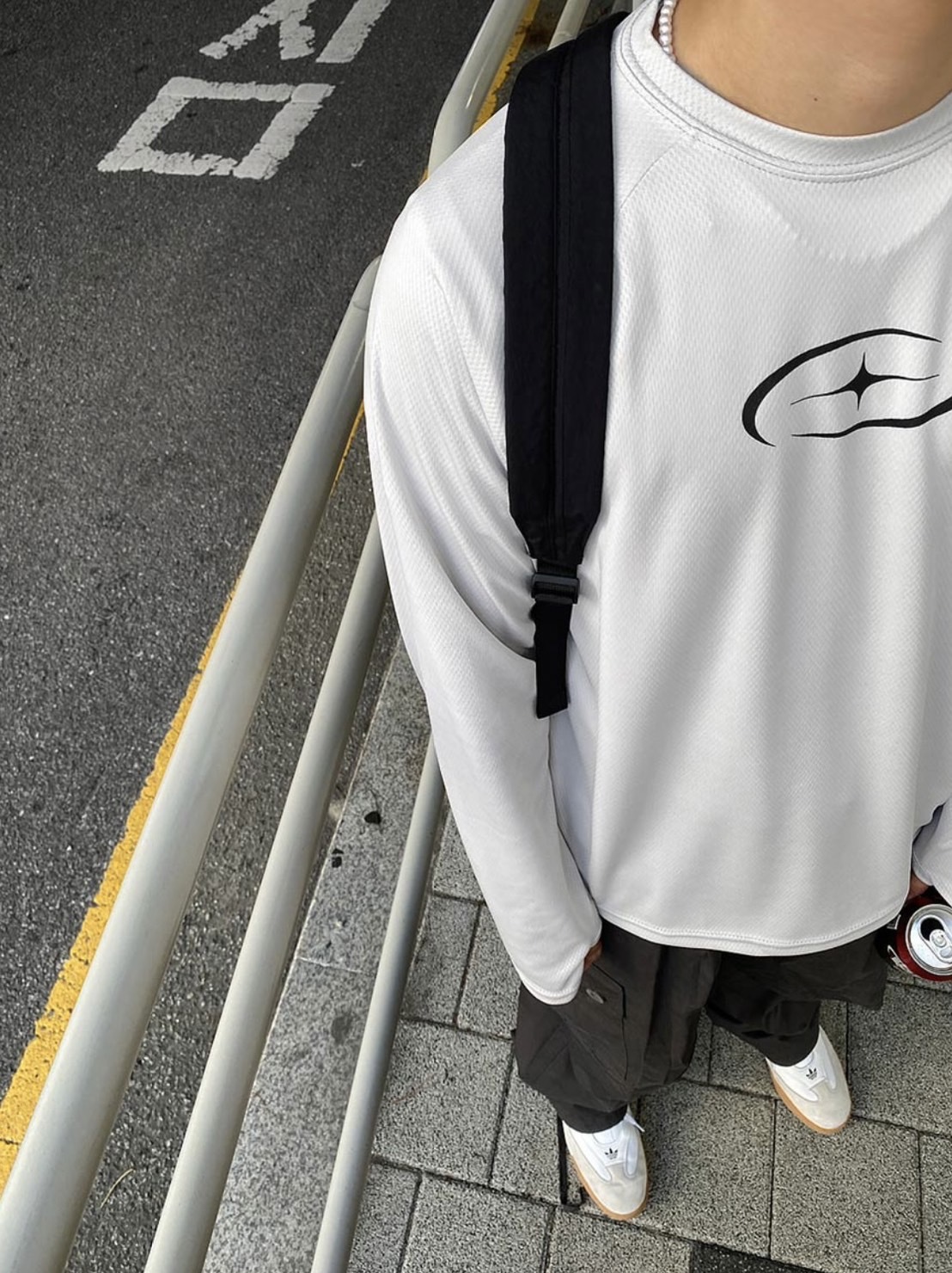 HOLYINCODE 十字星印花 排汗透氣材質 忍者袖 薄長袖 內搭 （2 COLOR）