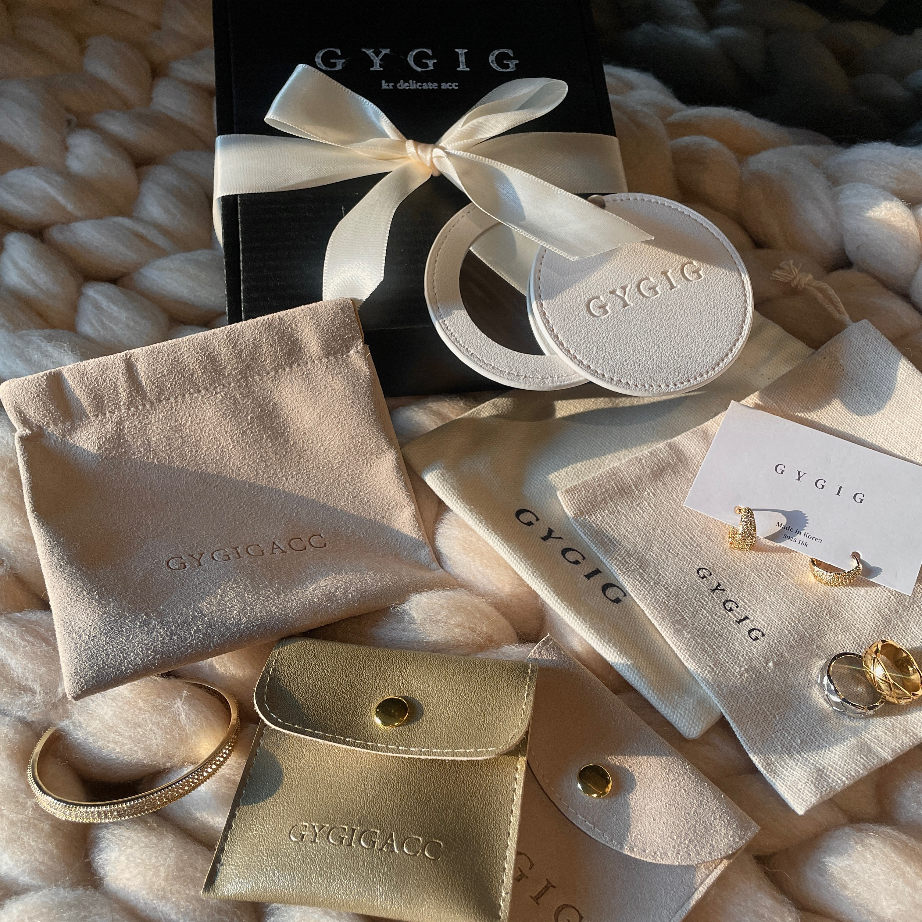 GY品牌 皮革金扣隨身鏡