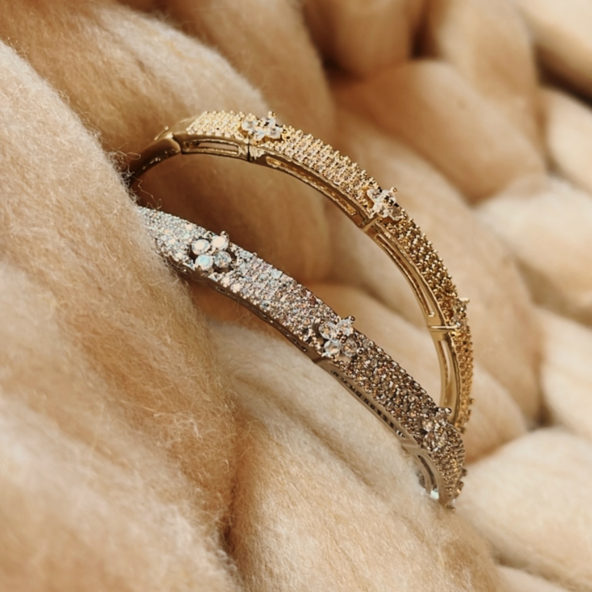 vca 四葉草高奢滿鑽翻玩手鐲