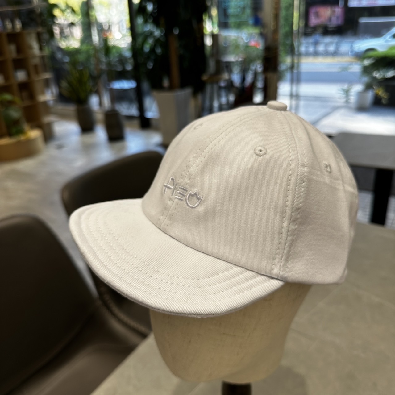 Piew Piew 老帽 - 白