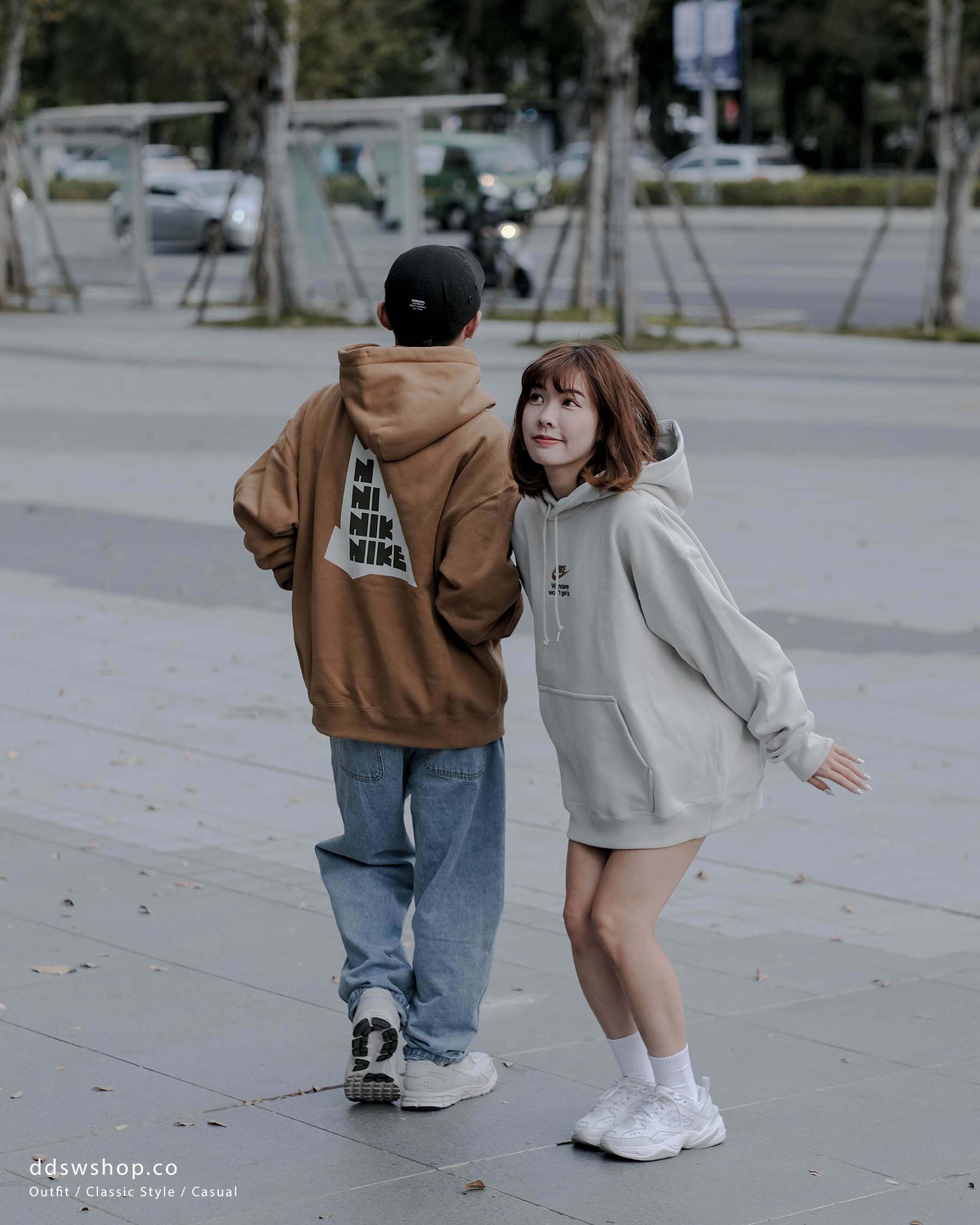 Nike NSW Hoodie 刺繡logo 背圖 字母山 FV4024