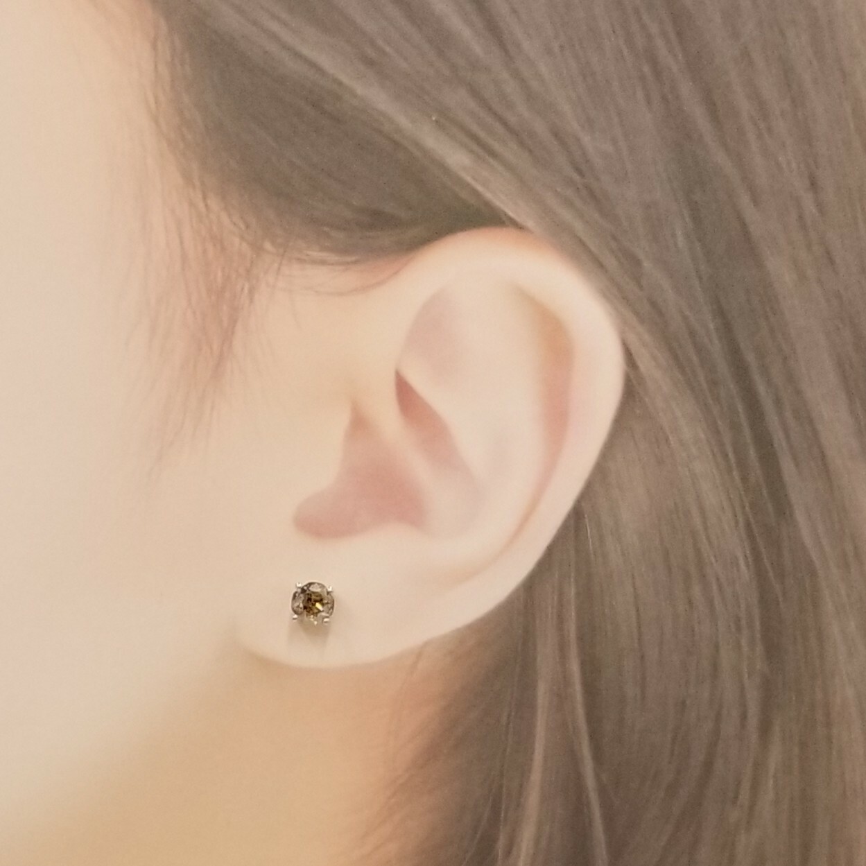 全新18K白金【主石1卡9份咖啡鑽】耳環