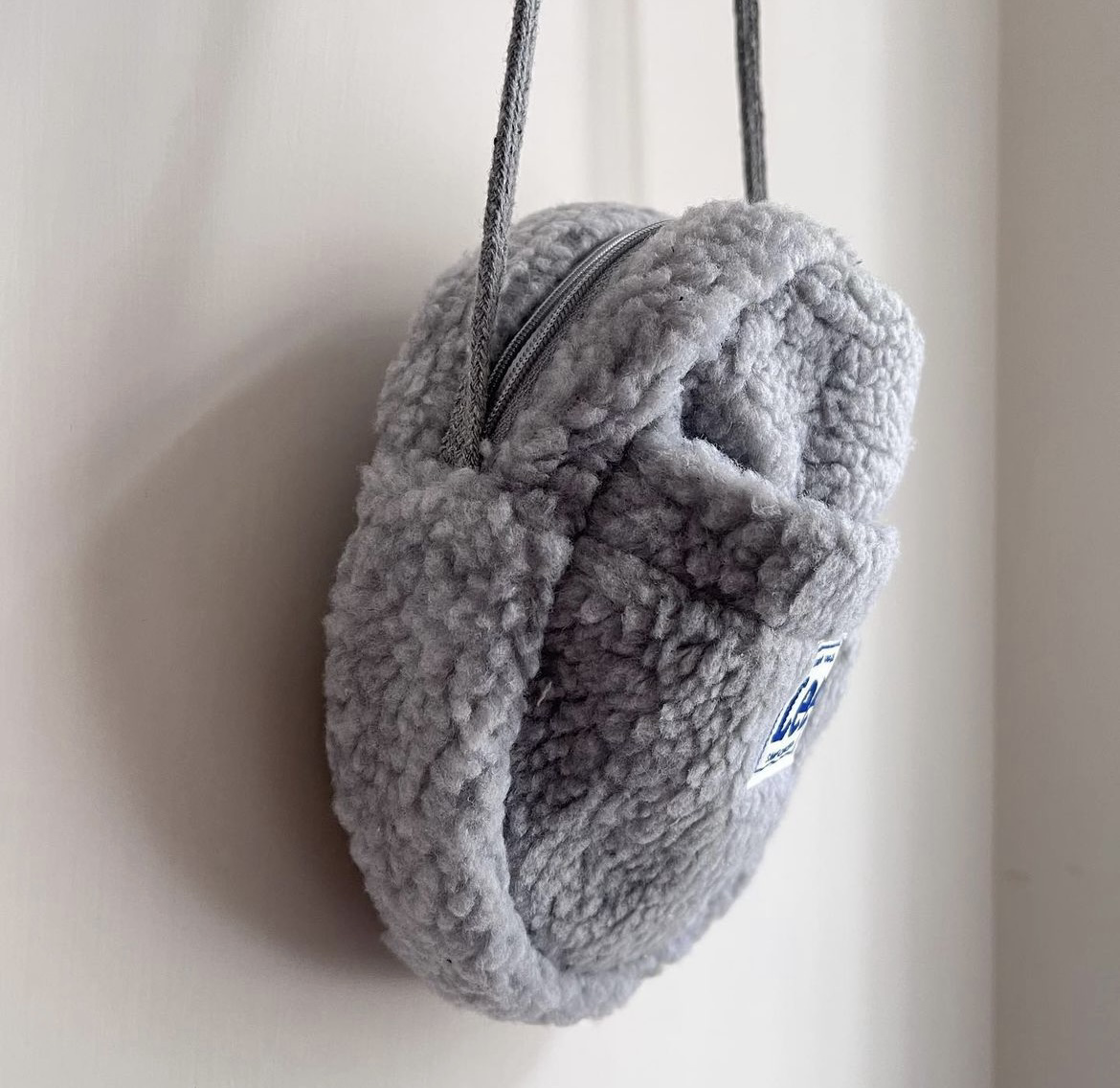 [現貨] Lee / 圓形毛毛袋