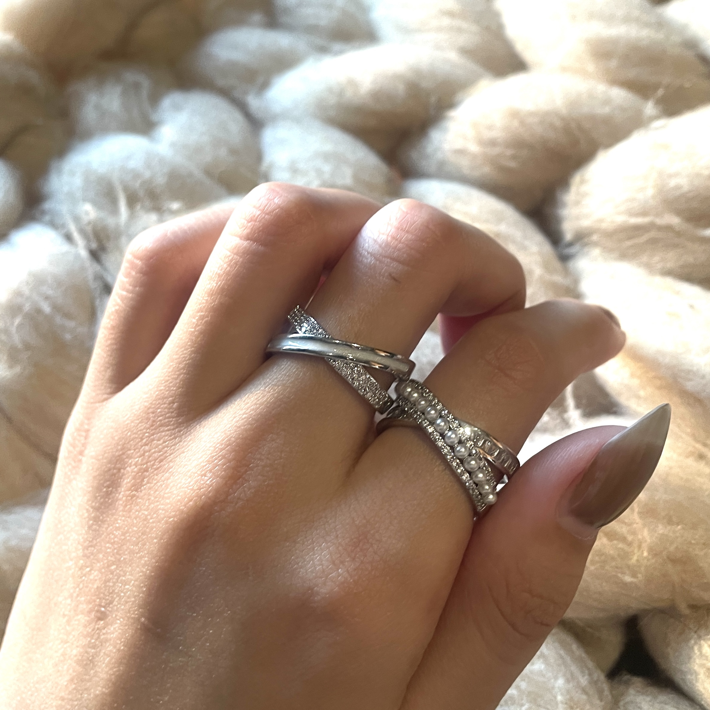 銀白貝鑽珍珠 x經典交叉戒