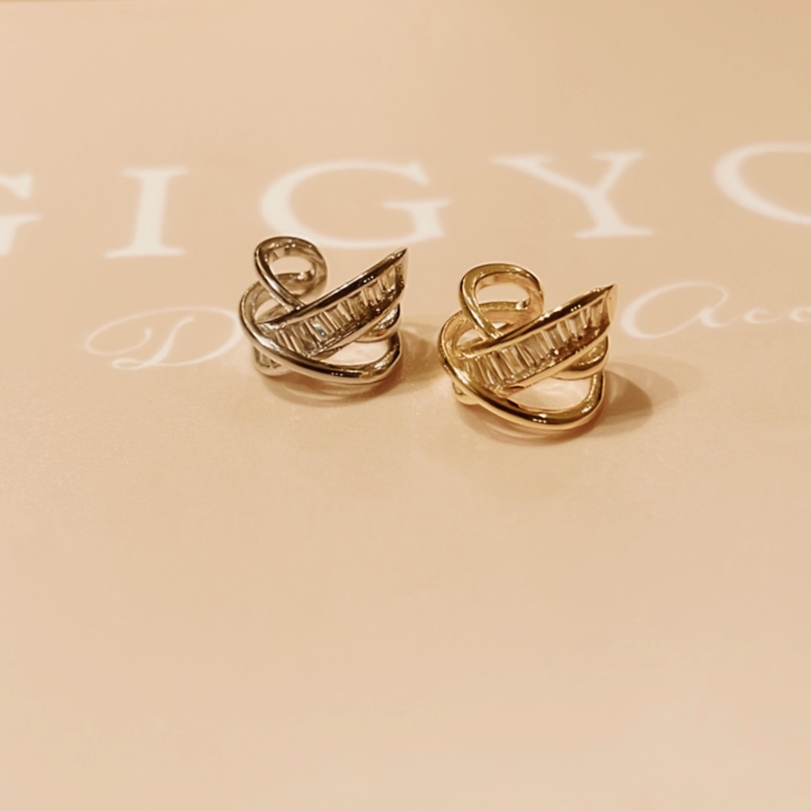 金銀交叉水鑽耳骨夾