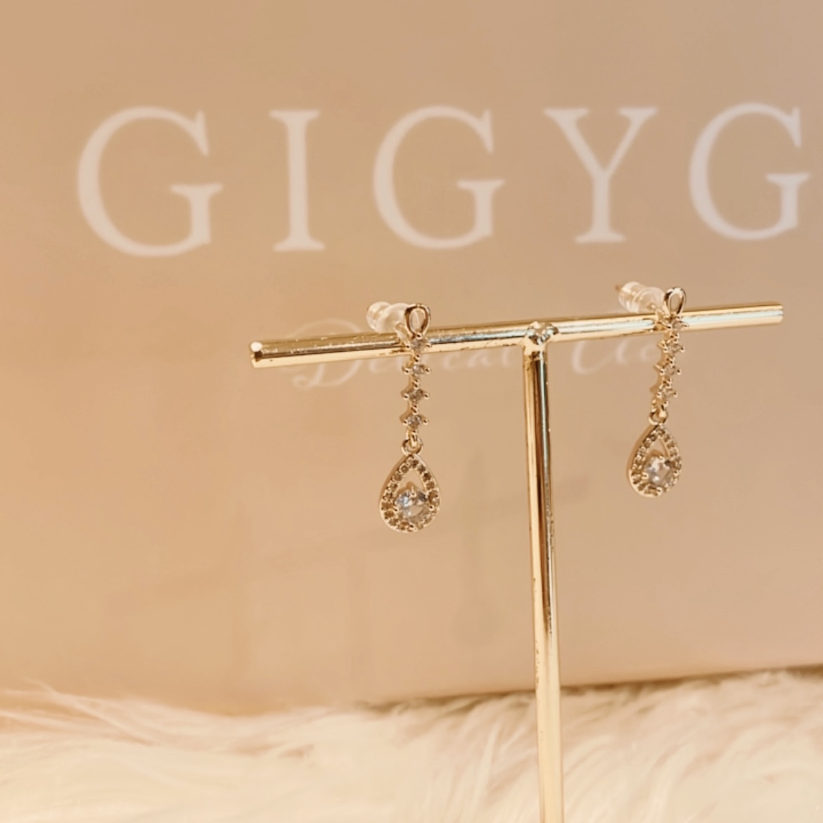 溫柔水滴鑽小墜