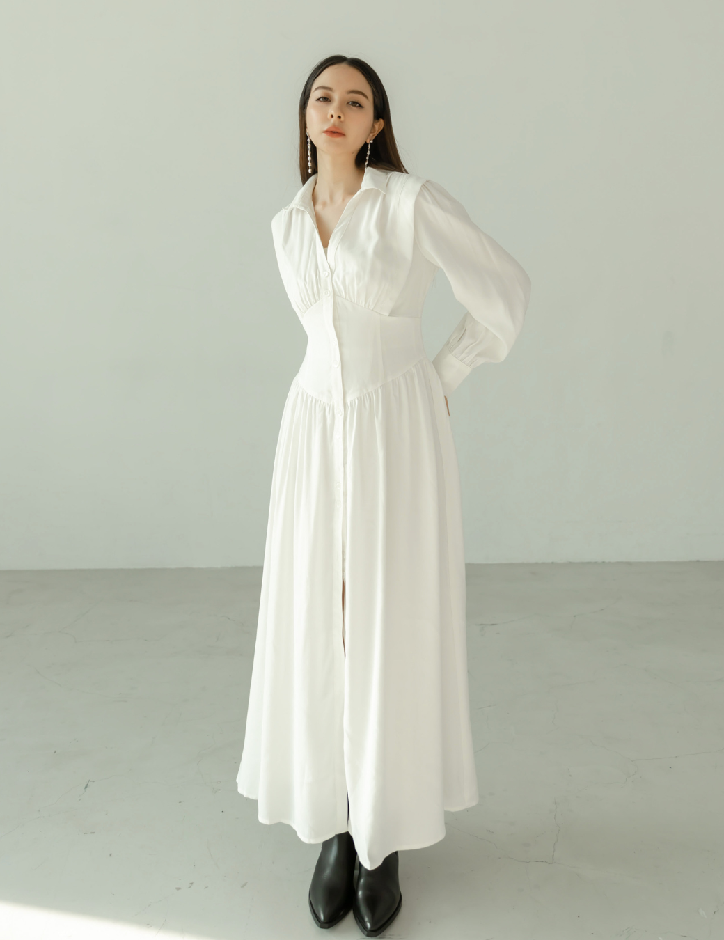 Ｖ領腰剪接設計長洋（4尺寸）