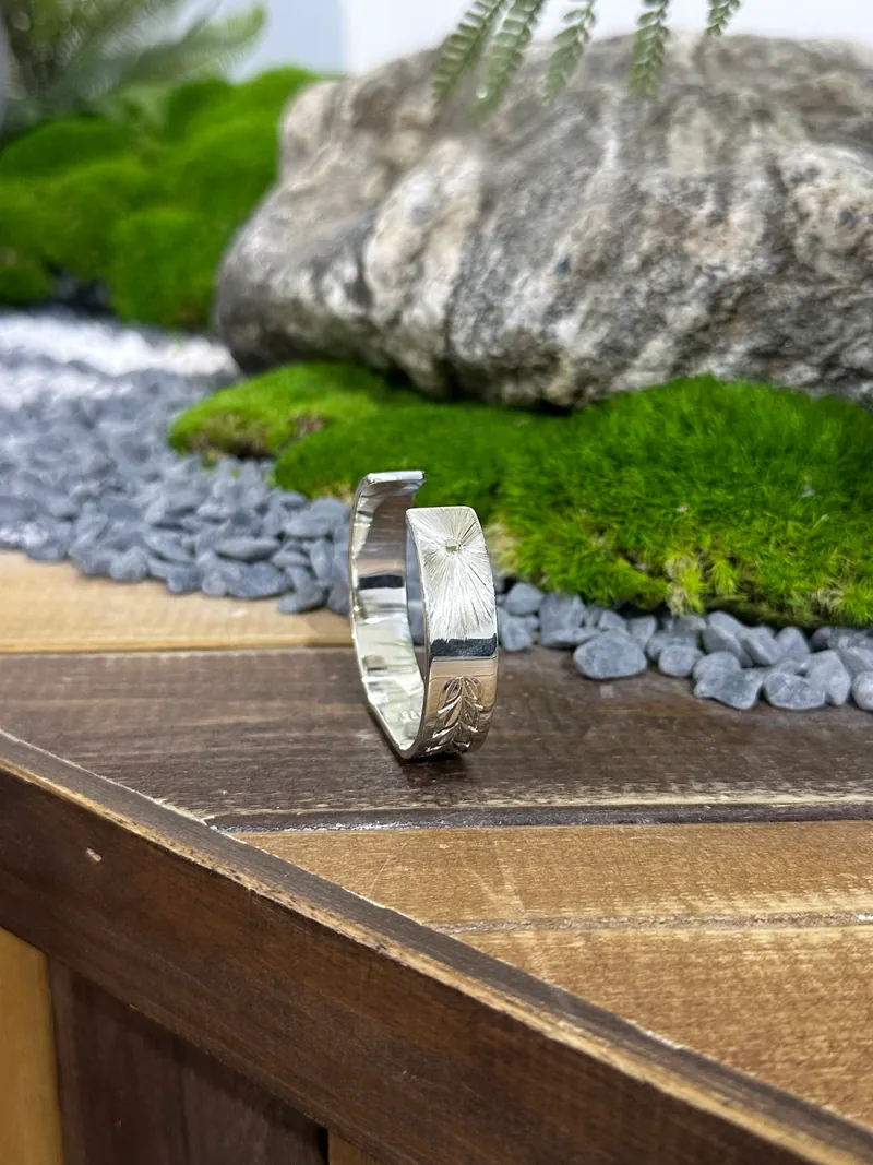 K18 motif 12mm Makau Bangle (Lino Finish)