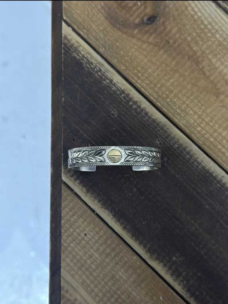 鳴島. 翔 鯨魚 bangle