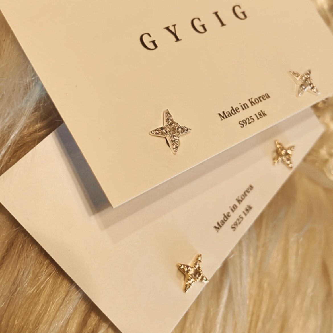 閃鑽bling四芒星小耳釘/現貨