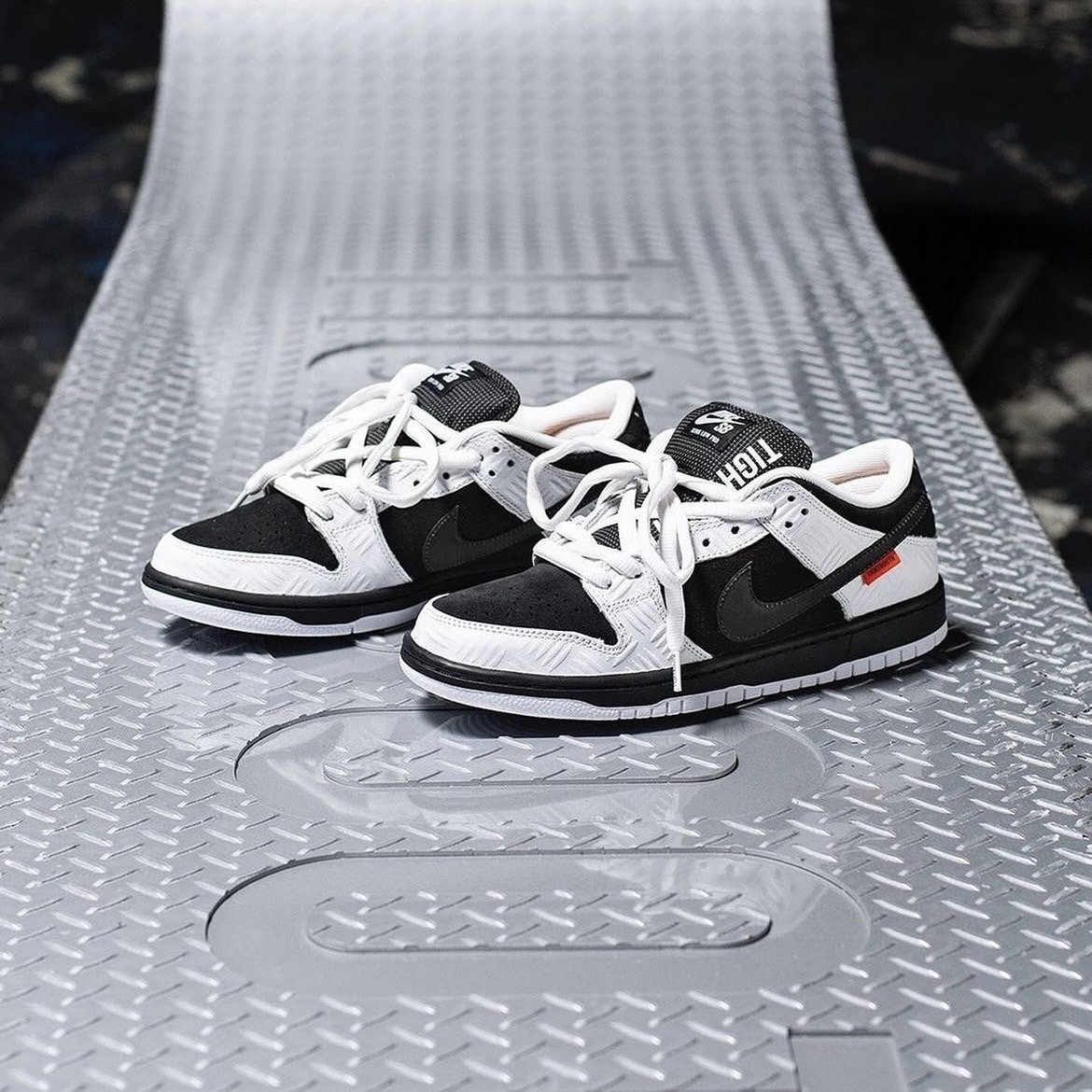 Nike SB Dunk Low x TIGHTBOOTH 黑白 滑板鞋 聯名款