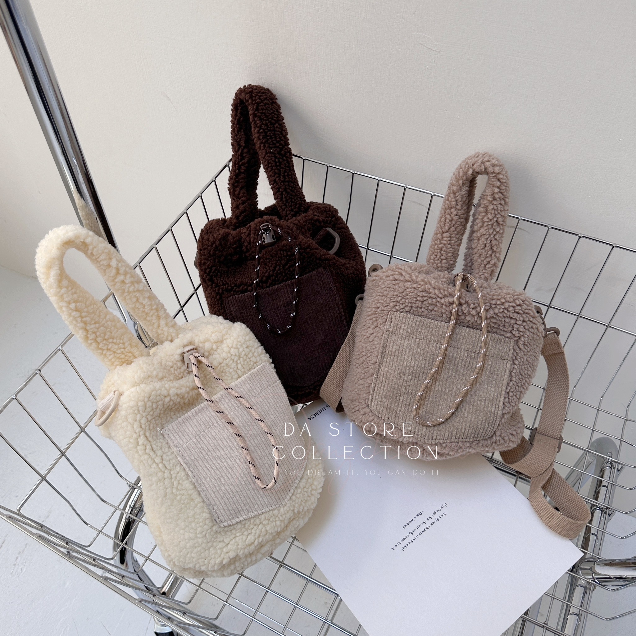 QQ羊羔毛拼接綁繩水桶包/三色