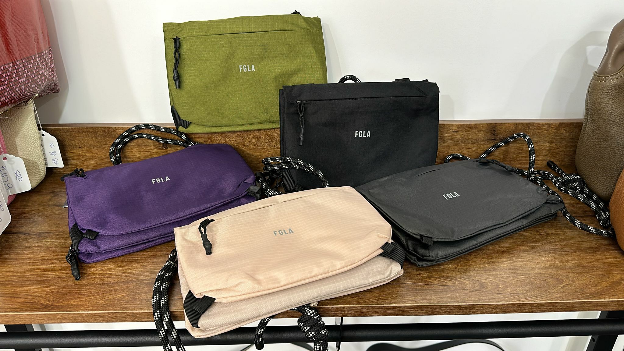 【預訂】A01302 Fungolia Supreme 斜咩袋 (另送斜咩帶-顏色隨機)