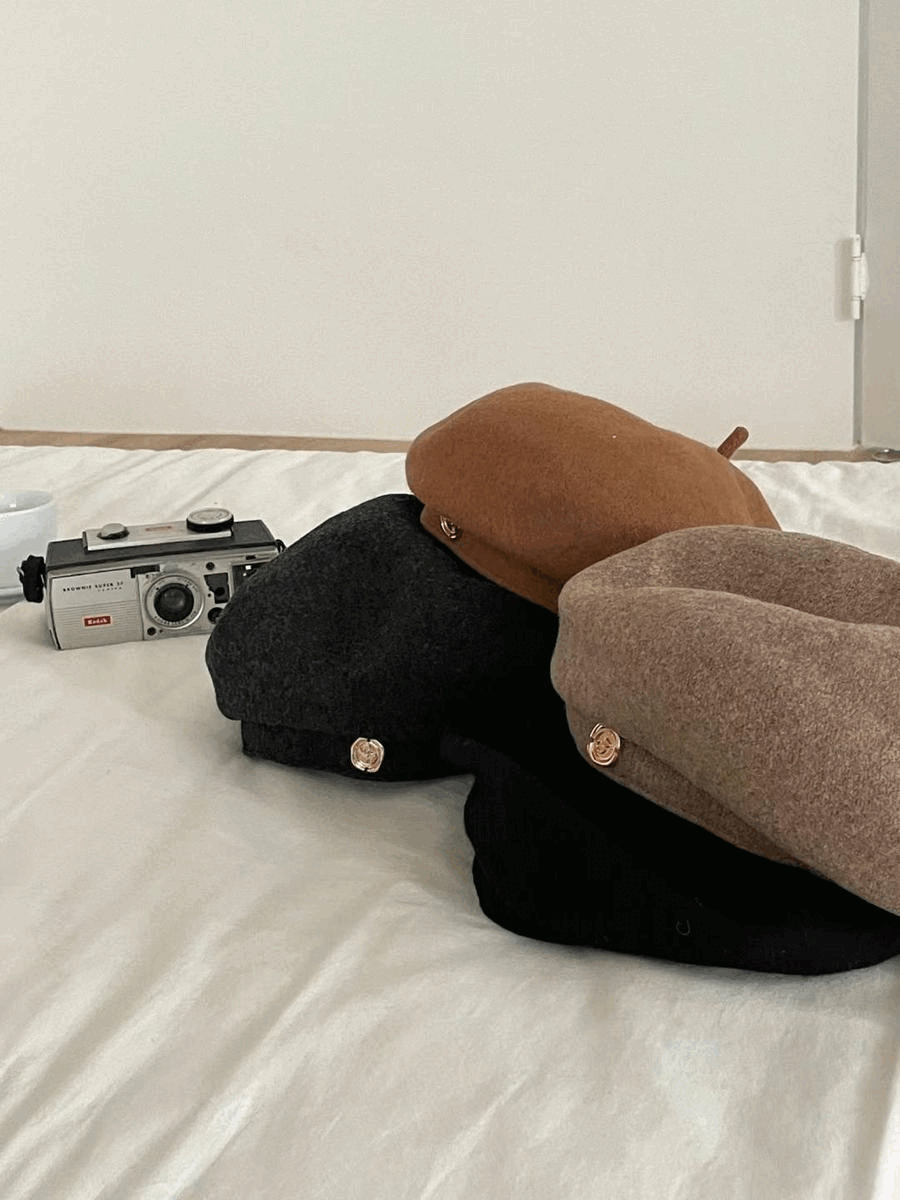 Basic Wool Berets with tag