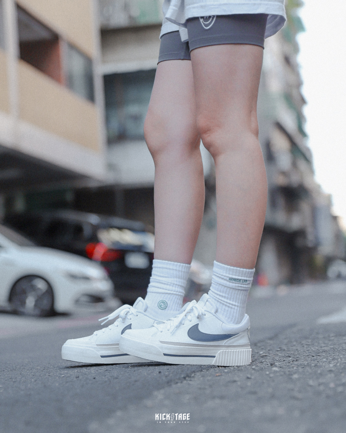 女鞋 NIKE W COURT LEGACY LIFT 海鹽奶油 白底藍勾 皮革拼接 復古 厚底增高【DM7590-104】