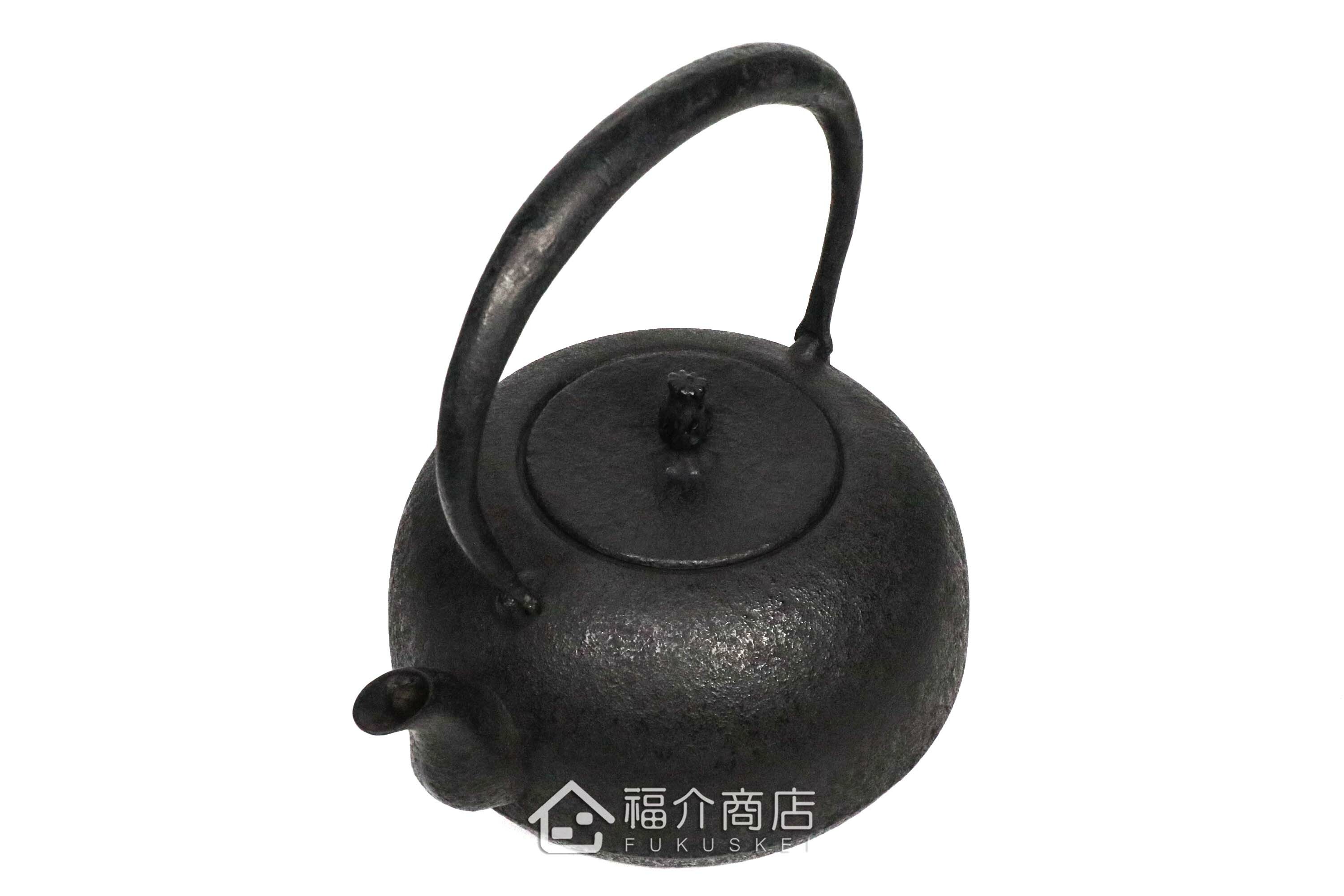 薰山工房所製作煮水泡茶用的鐵壺