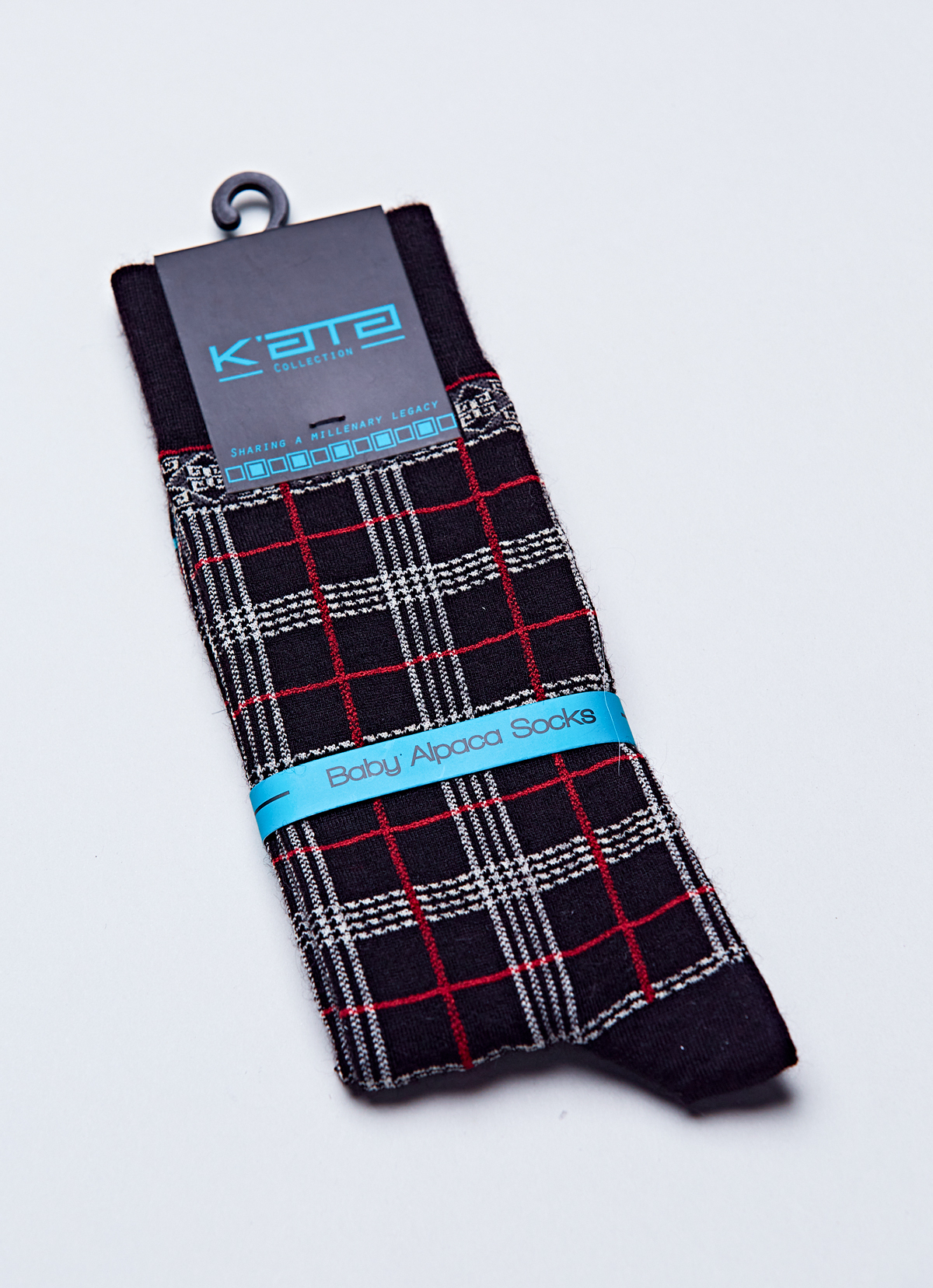 【秘魯國家館】Kata Collection 秘魯幼羊駝精品極致親膚保暖襪-2087US-Black 格紋圖騰黑色-F