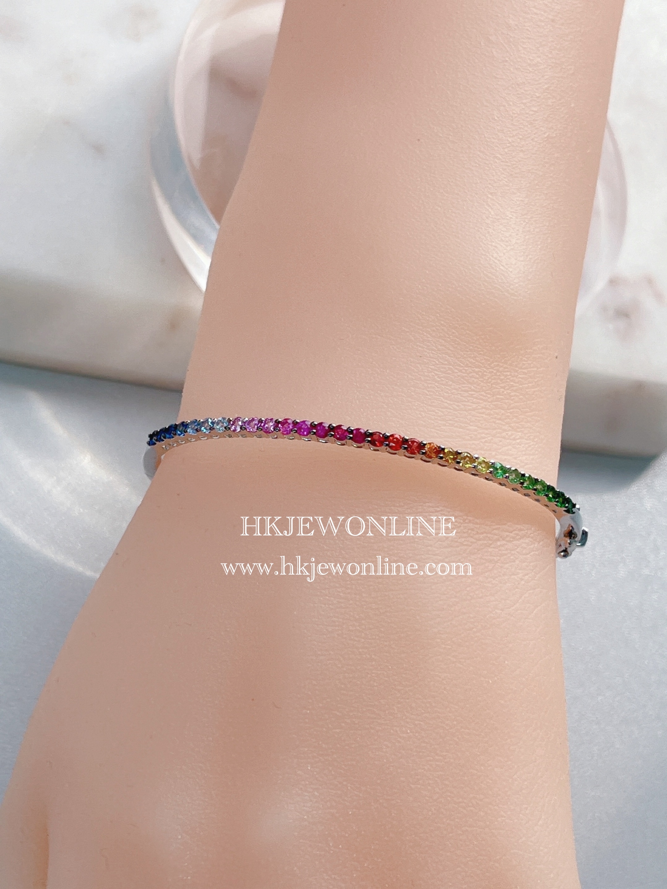18K White Gold / Rose Gold Multi Sapphire Bangle