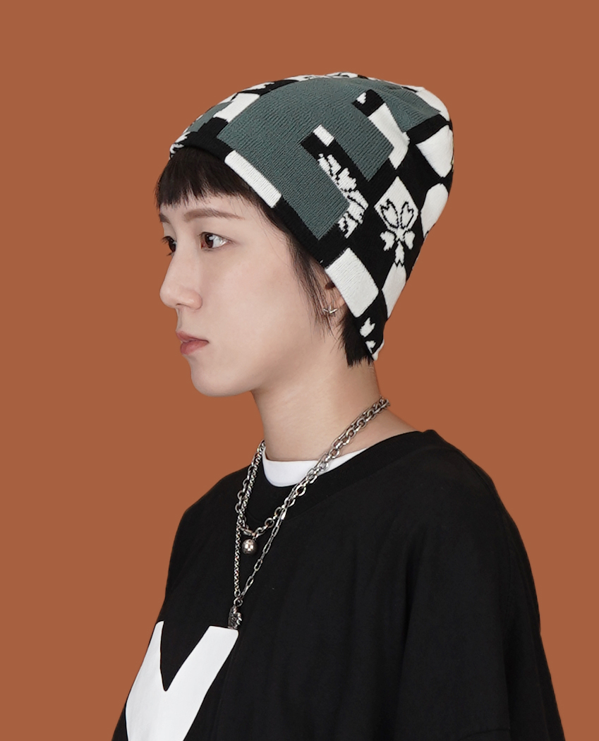 b.Eautiful Sakura Checker Beanie - 23FW