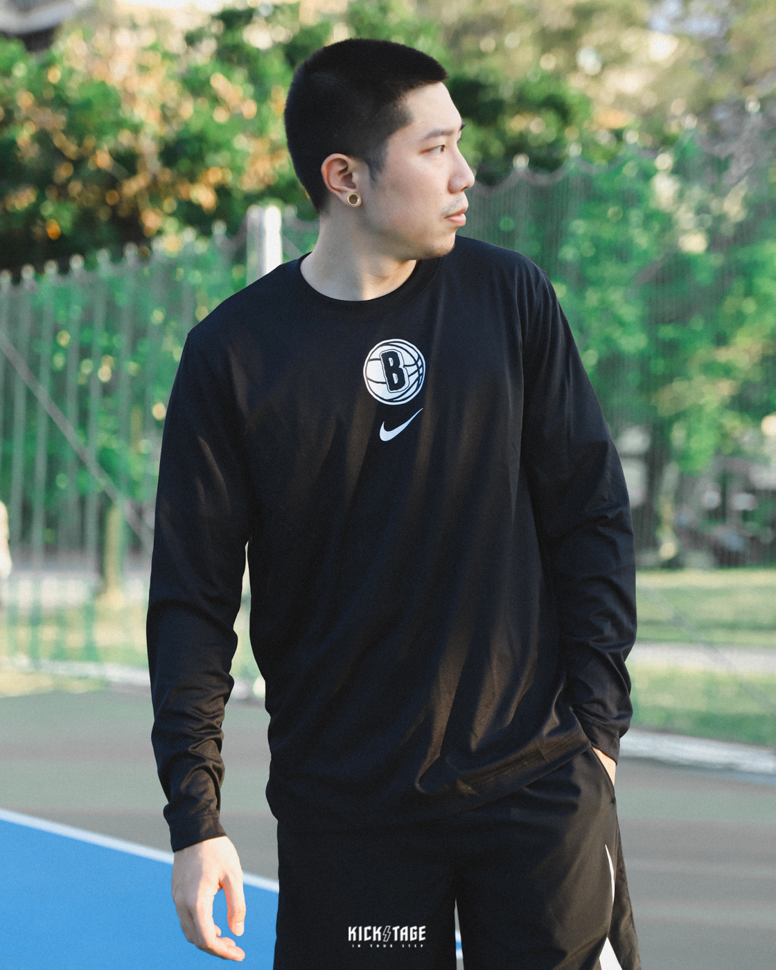 **特價商品售出不退換**男女款 NIKE X KAWS X Brooklyn Nets City Edition XX 黑色 長袖 快速排汗【FB3581-010】NIKEKAWS