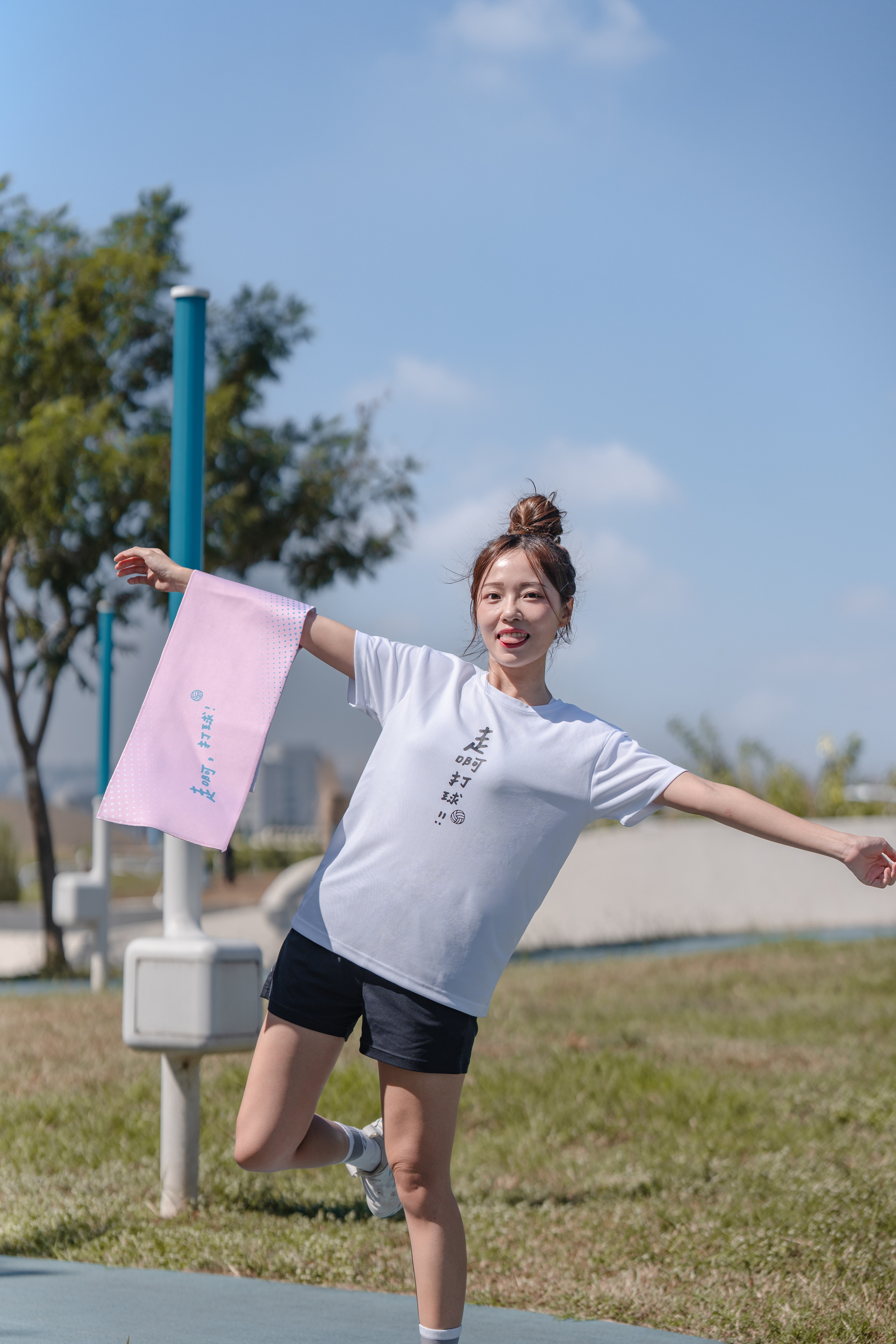 【DLIVE x 排球精靈YIYI 】走啊，打球！排球限定款 昇華厚款毛巾