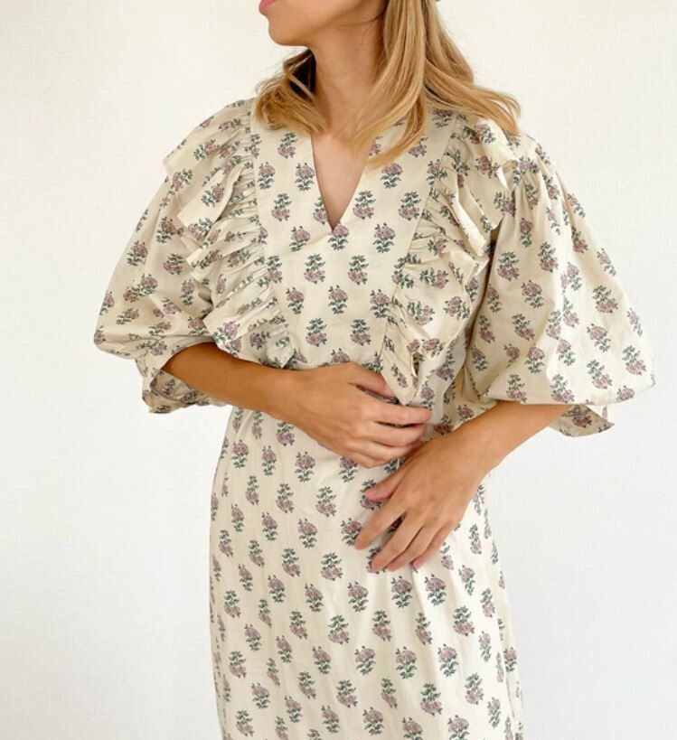 法式碎花荷葉邊泡泡袖連身裙【日本直送】