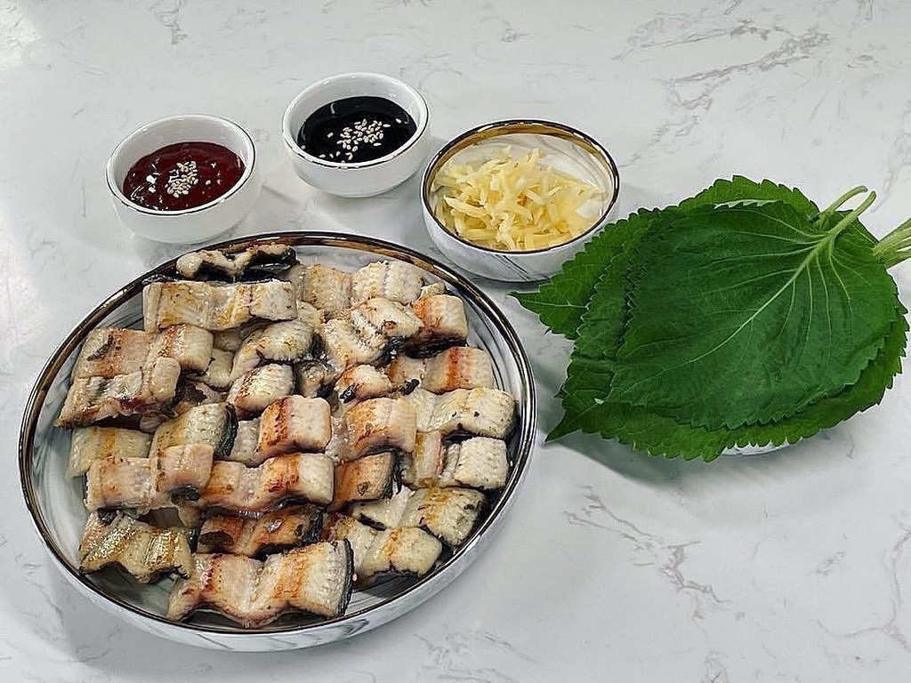 水產海盜 - 韓國去骨國產鰻魚(連包裝約800g) (需要煮熟後方可食用)