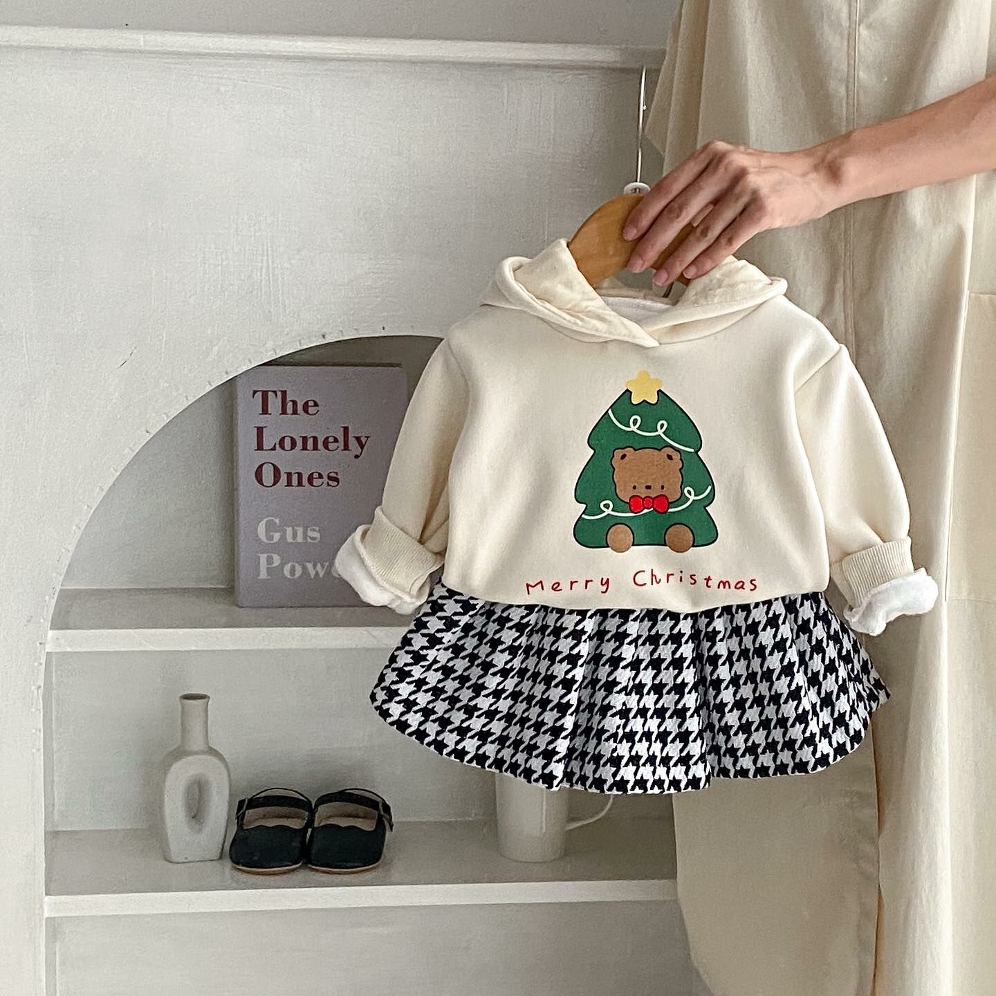 聖誕樹小熊加絨帽T+千鳥格短裙