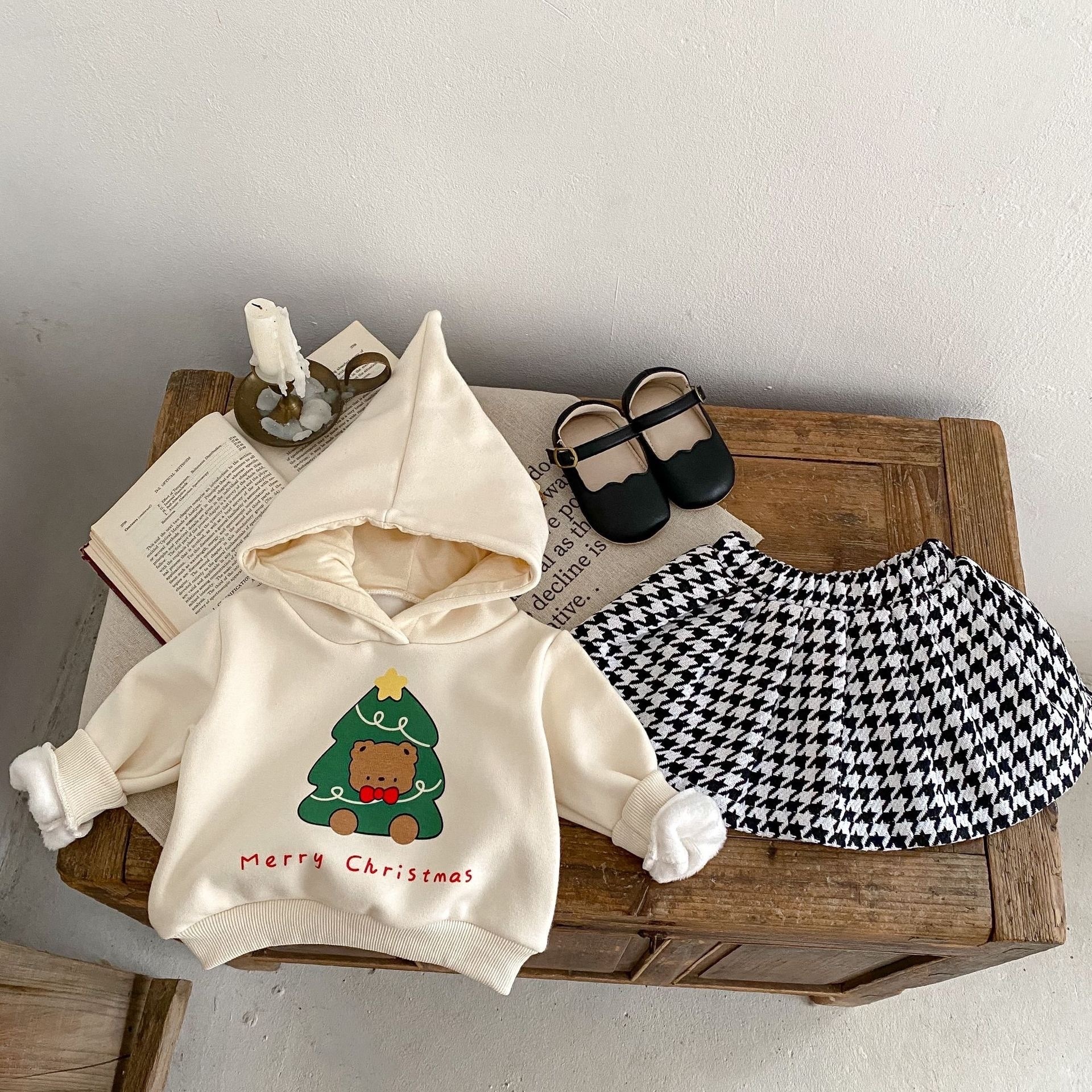 聖誕樹小熊加絨帽T+千鳥格短裙