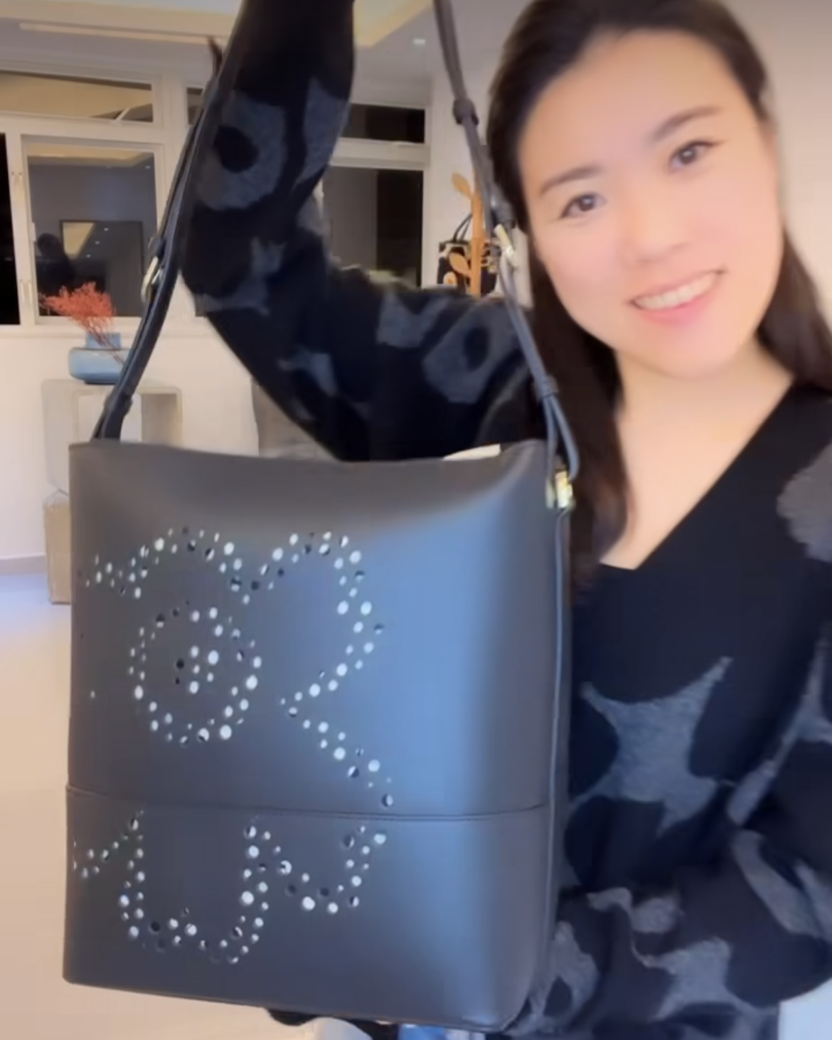 (香港專門店沒有) 代購現貨 | Marimekko Leather Bucket Bag | Large | Imprint Tote Unikko