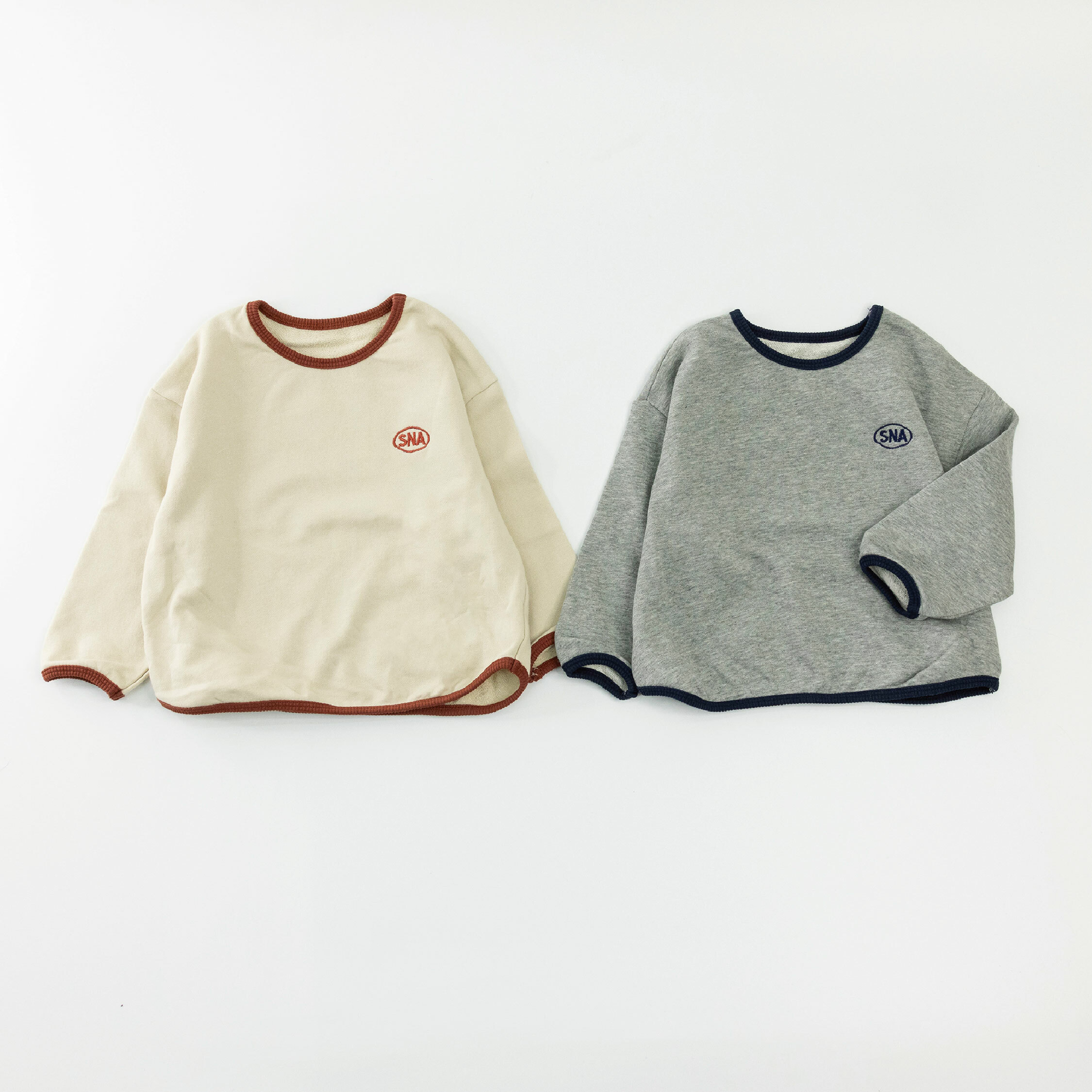 【H35217】韓系撞色滾邊字母刺繡上衣＊二色