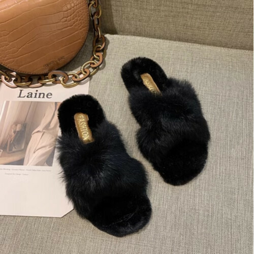 Plush fashionable outer slippers