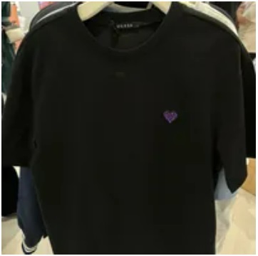 [S] GUESS ** HEART LOGO PATCH SHORT SLEEVE T-SHIRT,BLACK, MN2K8491-BLK (SGU477)