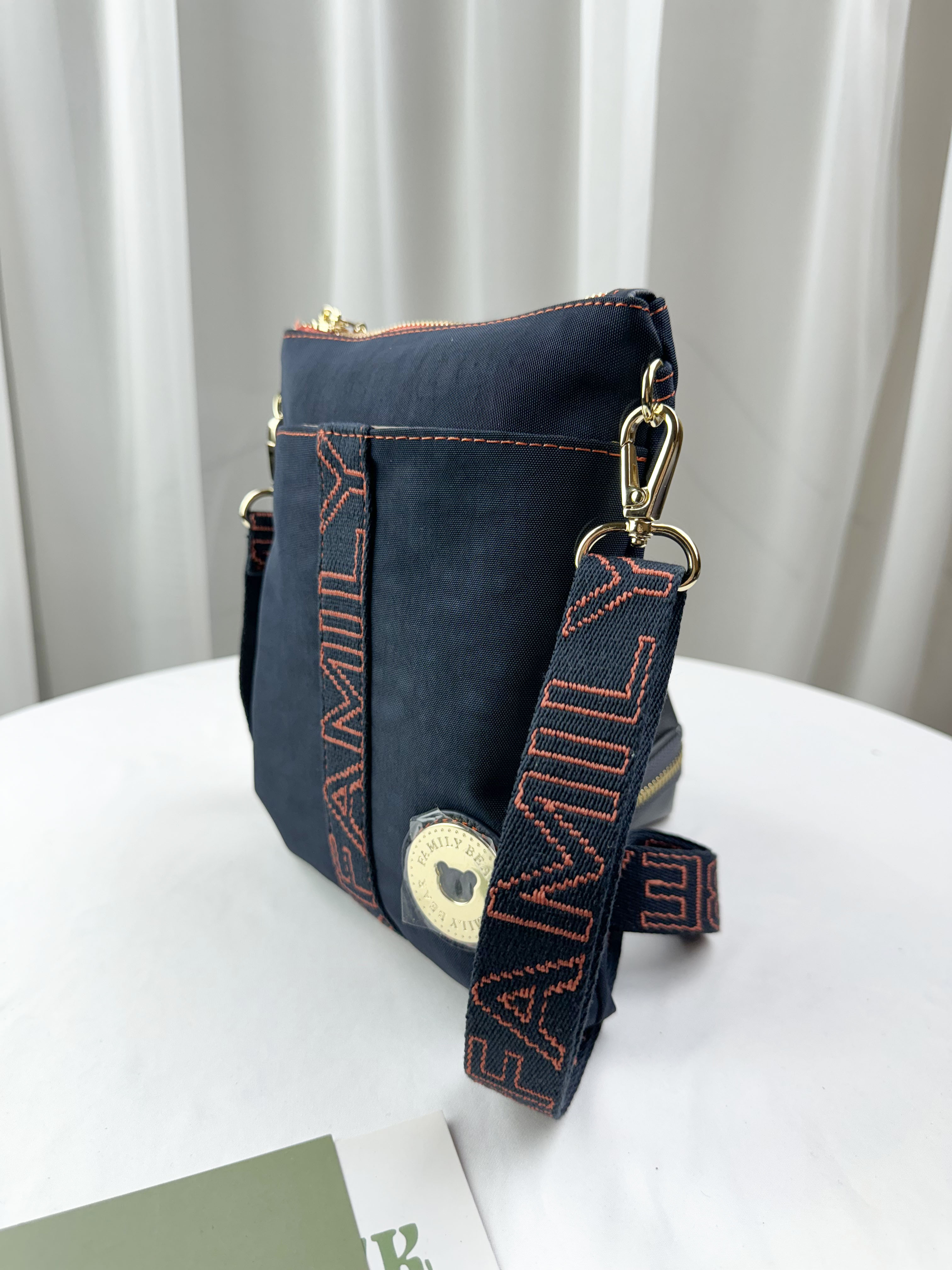 FamilyBear 藍橙織帶防潑水單層側背包 / 手機袋 #2231
