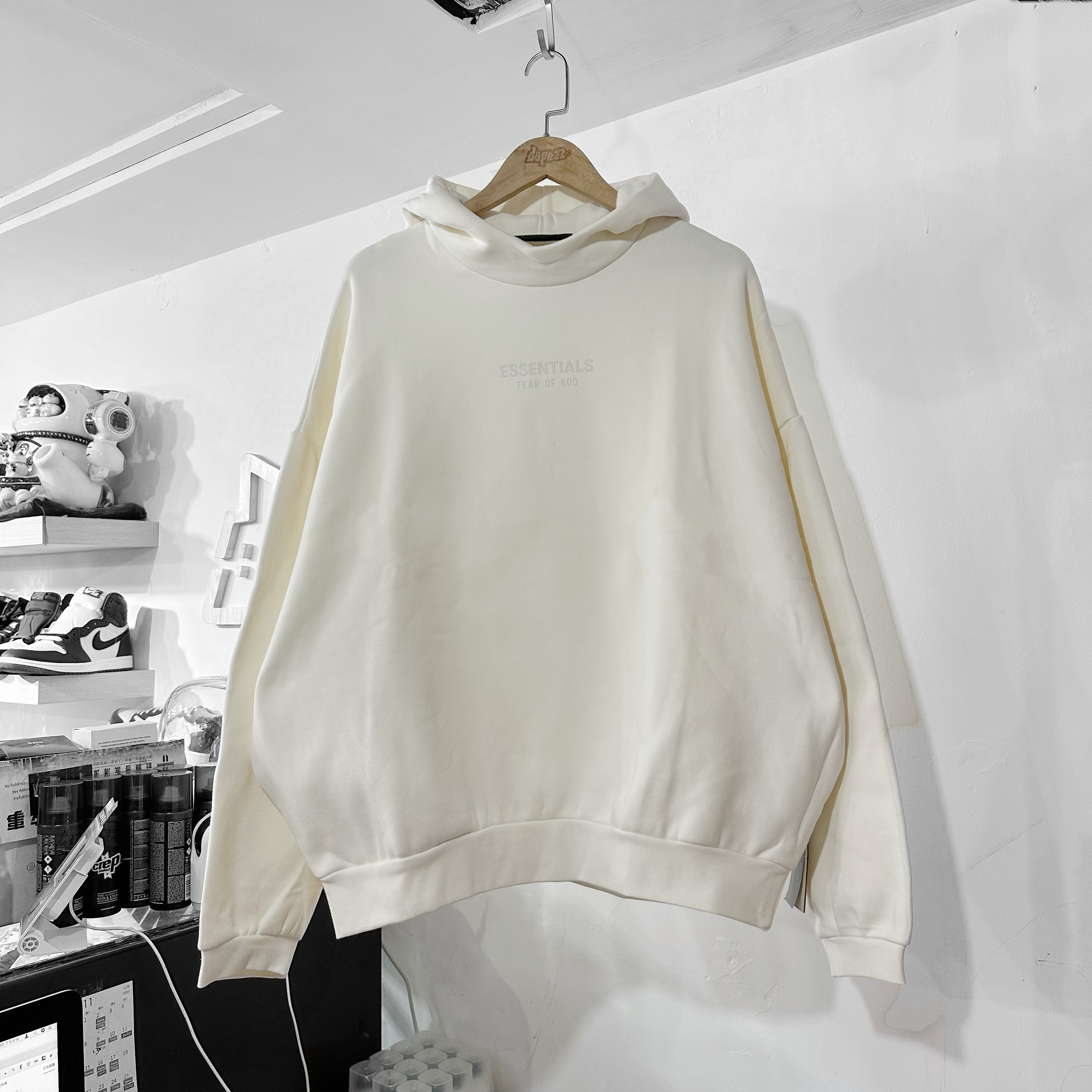 Fear Of God Essentials FW23 Hoodie Cloud Dancer 奶白色