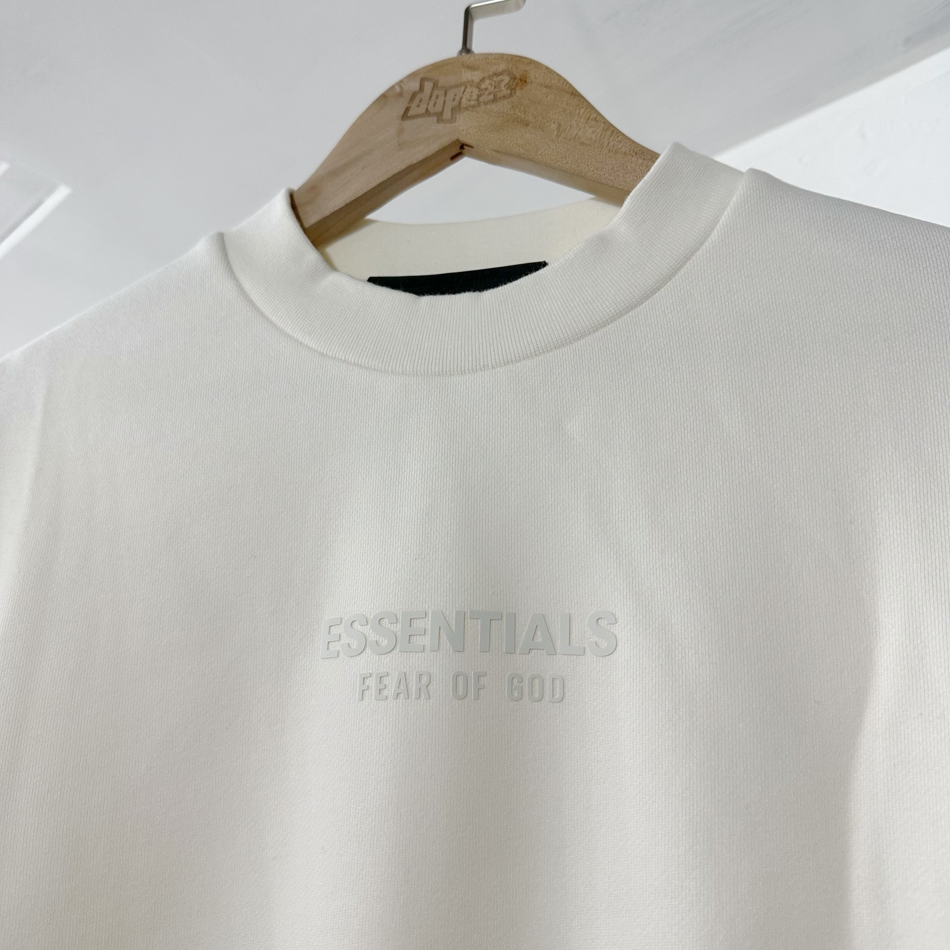 Fear Of God Essentials FW23 Crewneck Cloud Dancer 奶白色