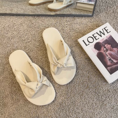 One-word flip flops with bow slippers