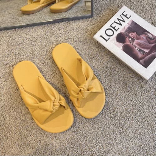 One-word flip flops with bow slippers