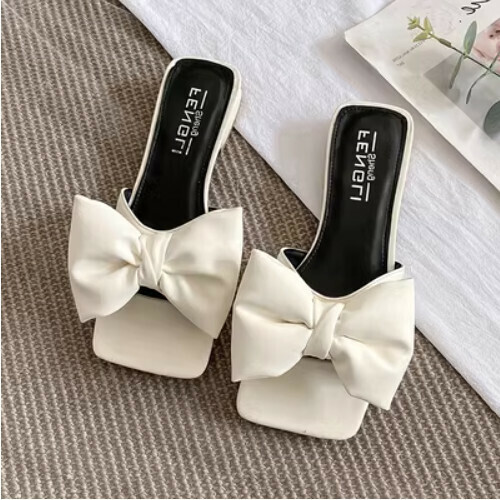 Butterfly thick heel slippers