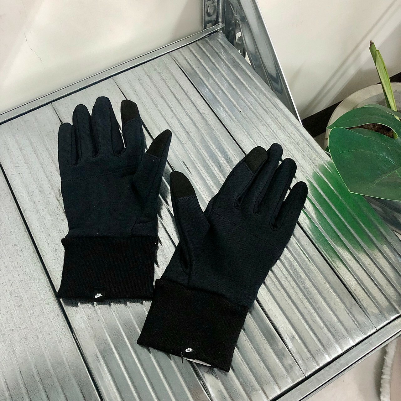 Nike Club Fleece手套 DX7060-010