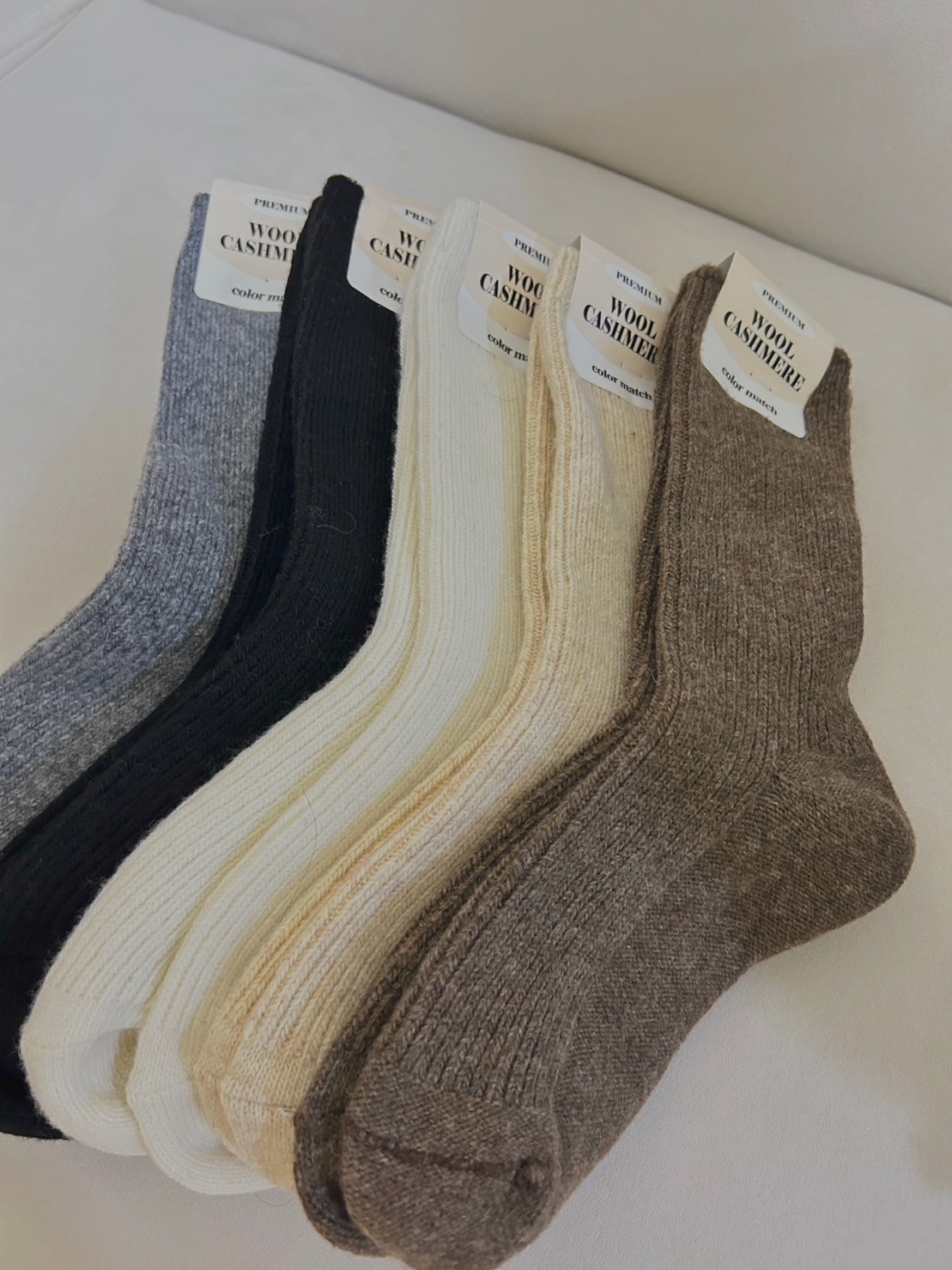 (現貨) 羊毛坑條襪 ES47