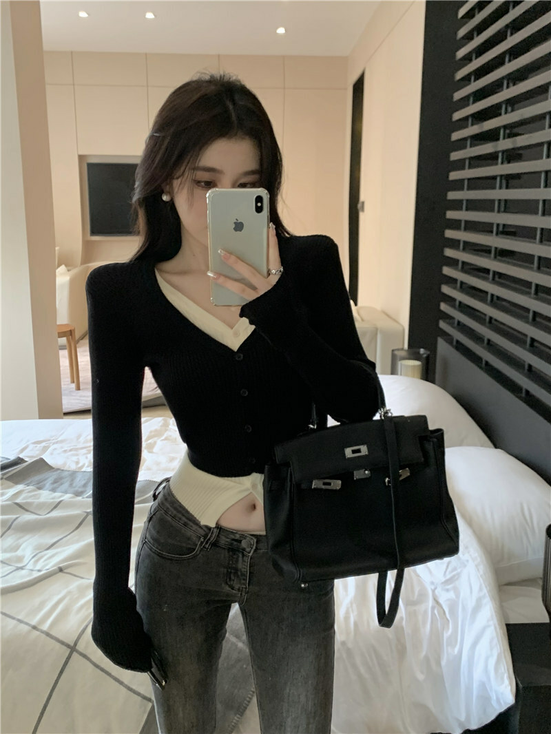 假2件V領針織上衣(黑/奶茶)