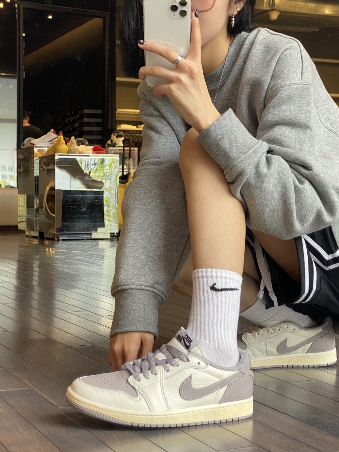 Nike Air Jordan 1 Retro Low OG "Atmosphere Grey" 水泥灰白