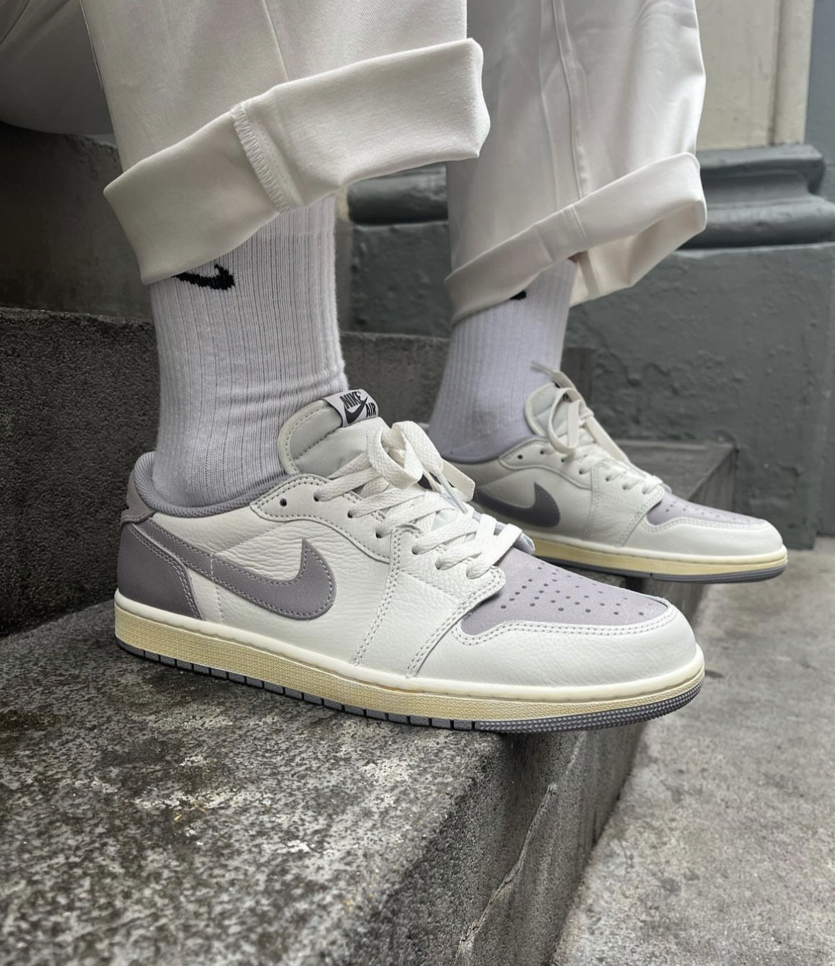 Nike Air Jordan 1 Retro Low OG "Atmosphere Grey" 水泥灰白